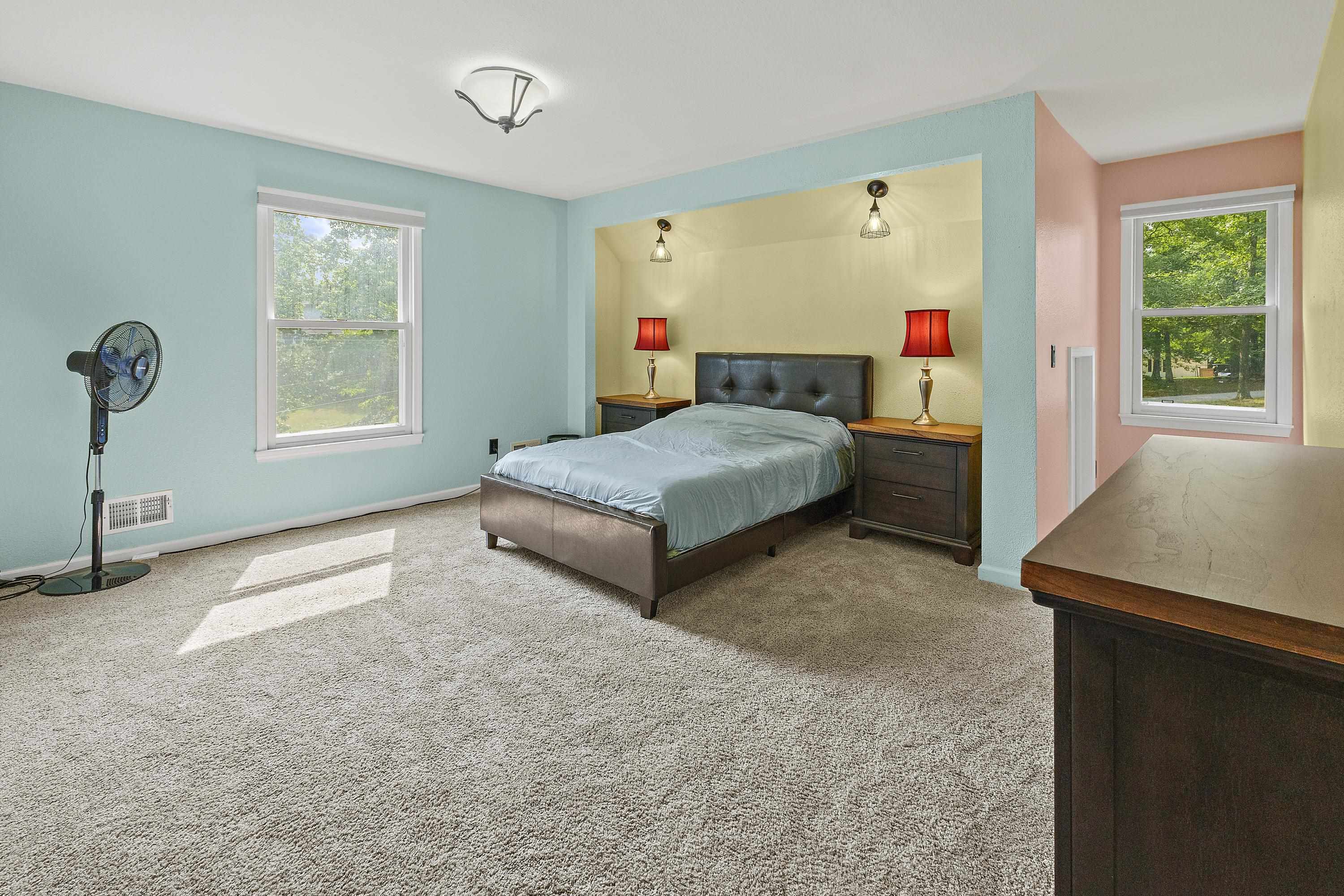 2542 Foxhunters Road