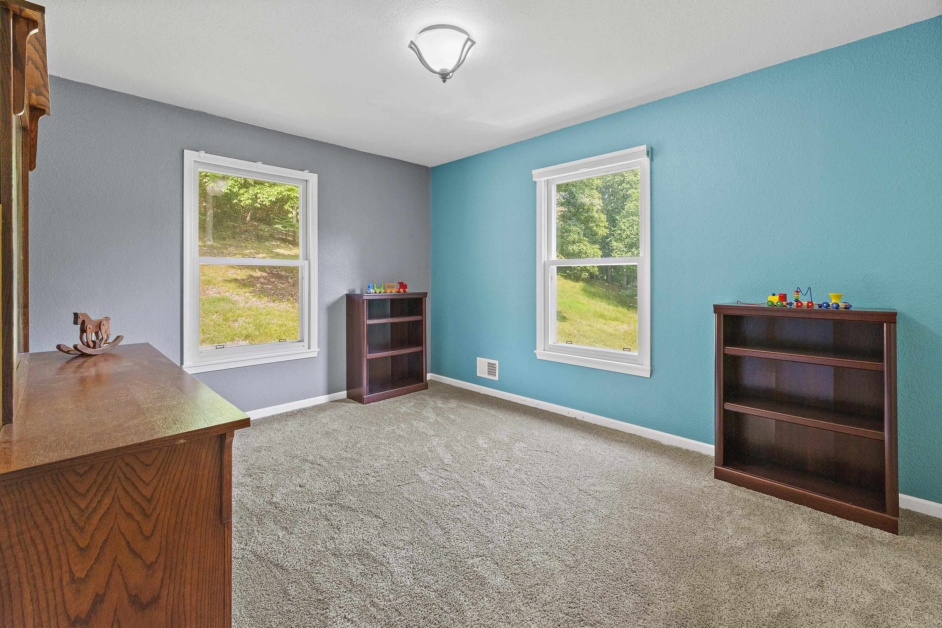 2542 Foxhunters Road
