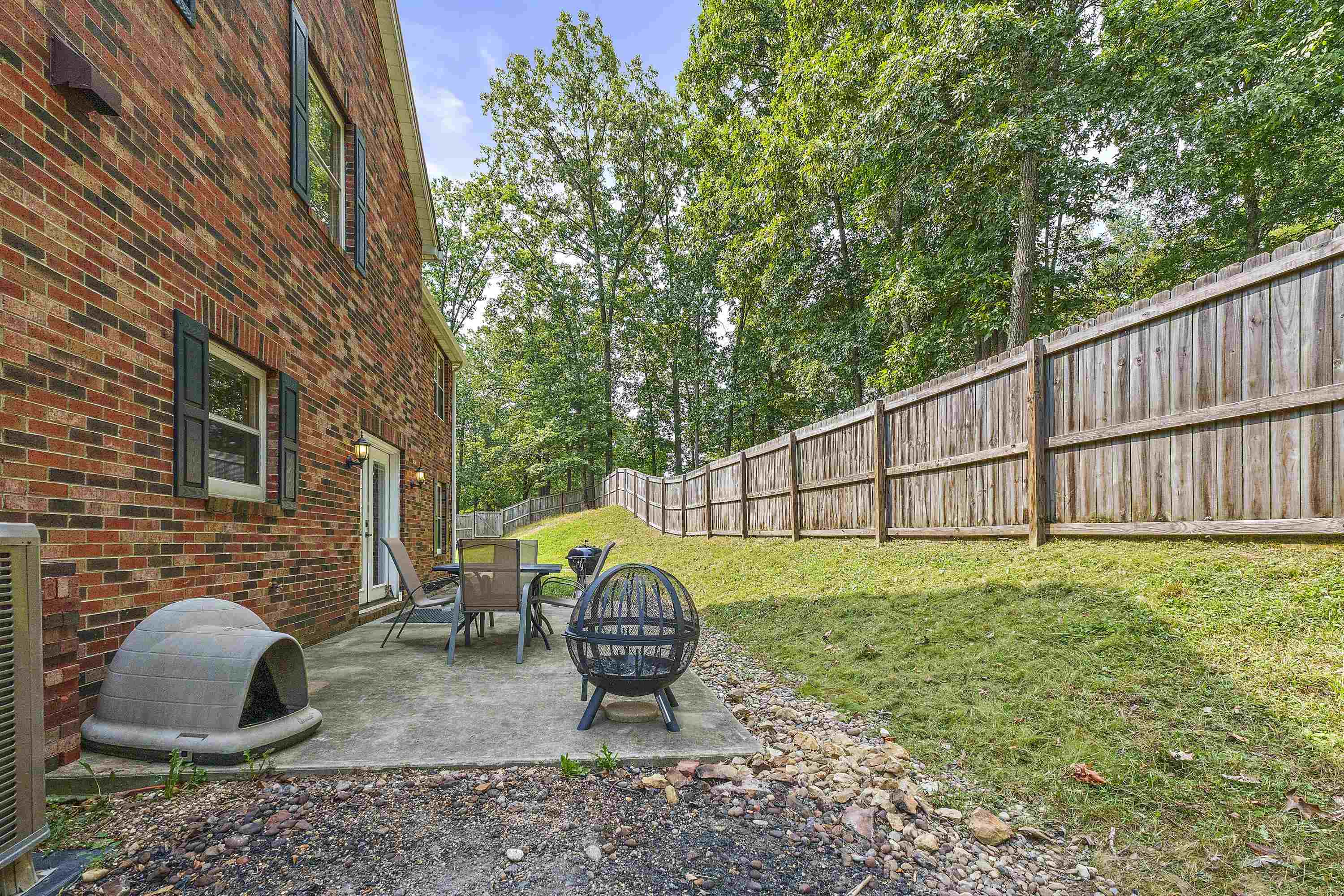 2542 Foxhunters Road