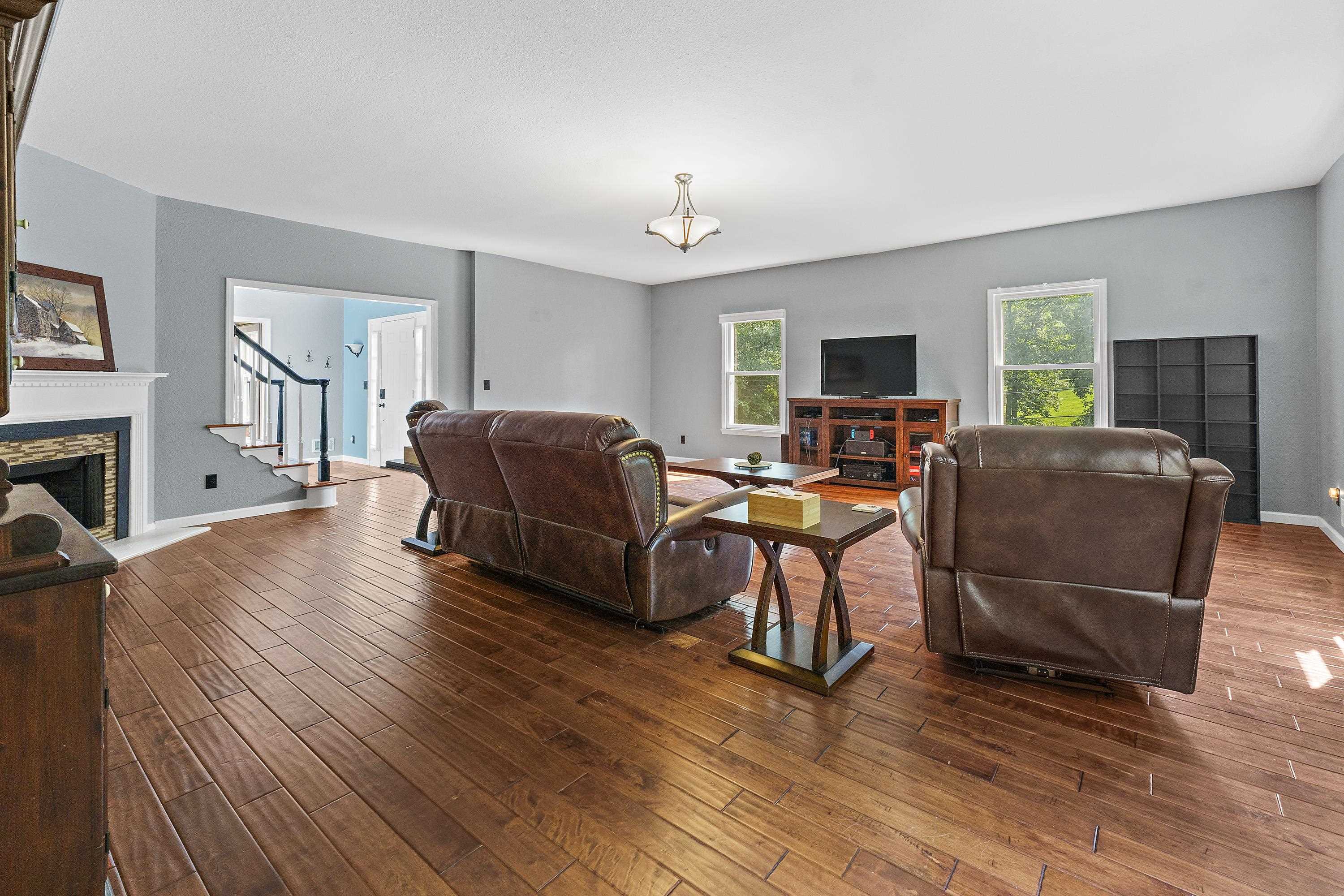 2542 Foxhunters Road