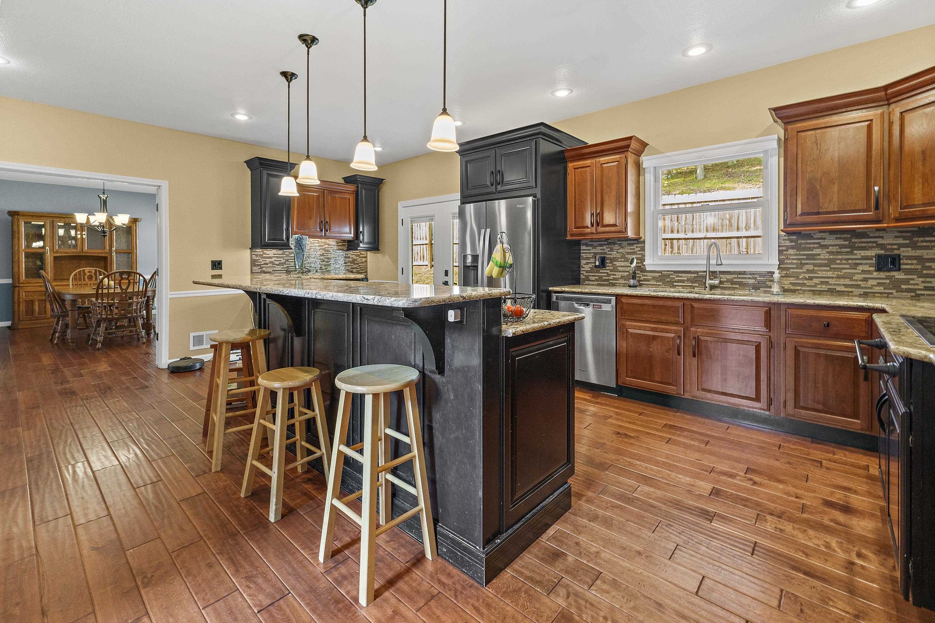 2542 Foxhunters Road
