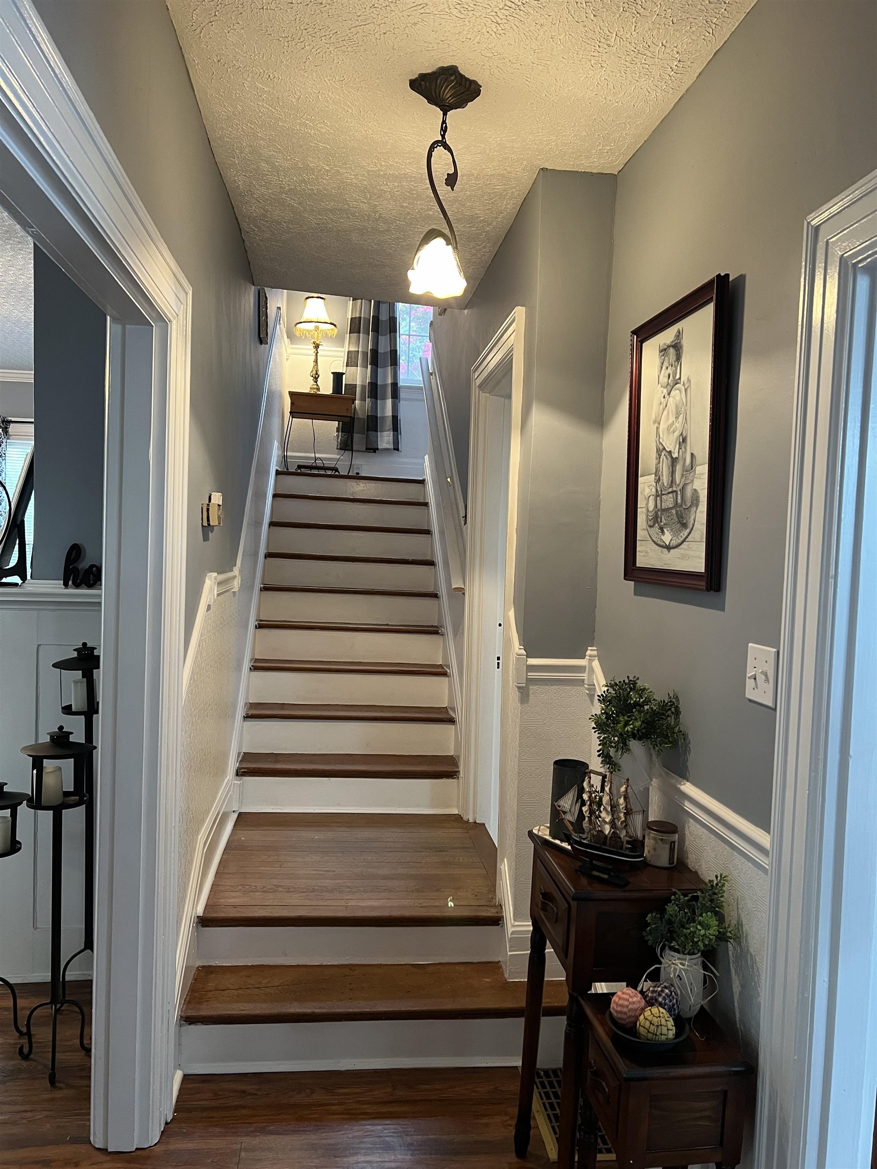 823 Windsor Court