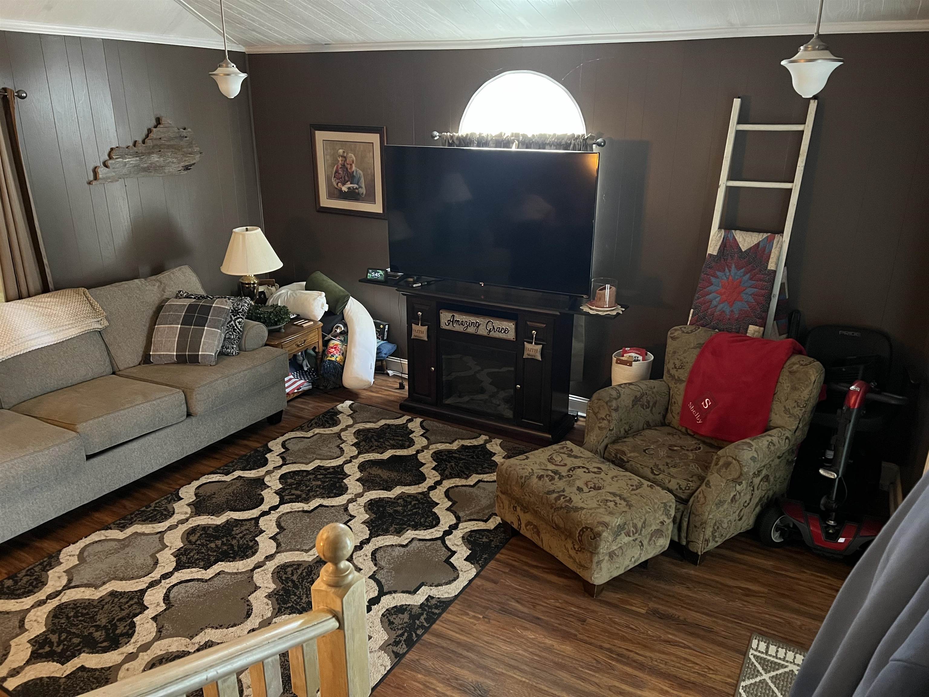 823 Windsor Court