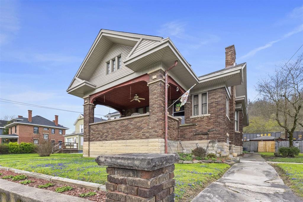 3138 Oakland Avenue