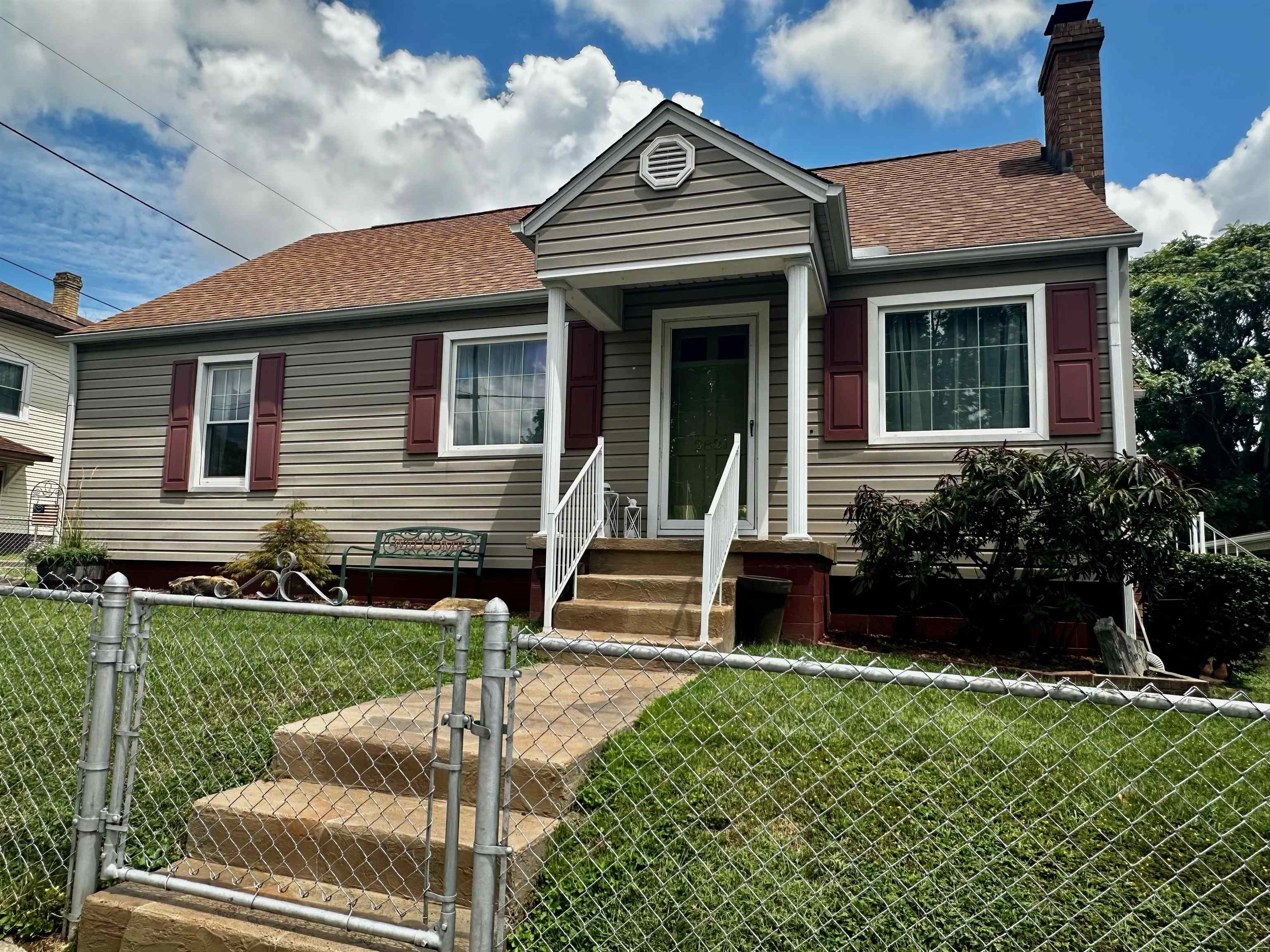 2821 Main Street