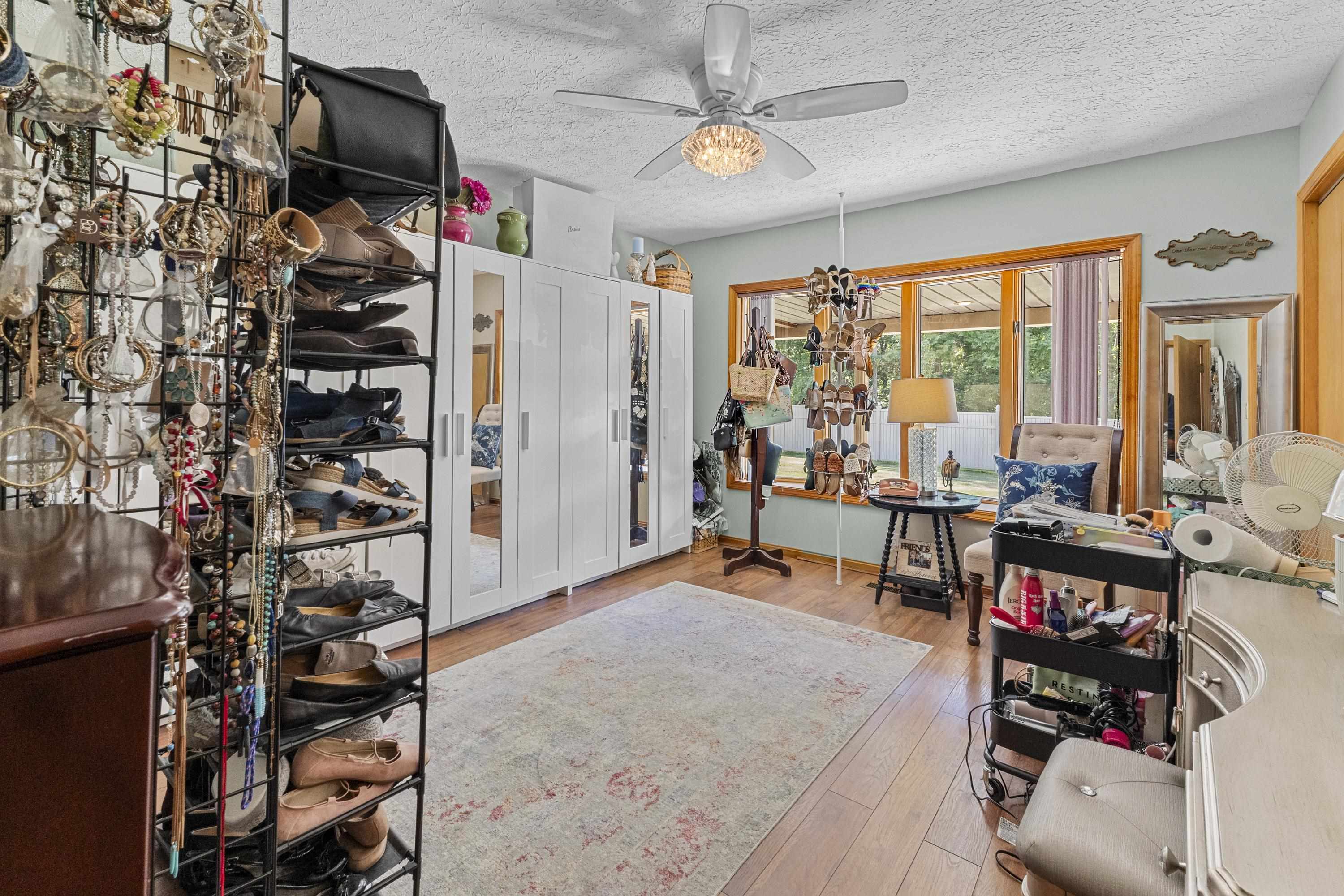 1000 Grandview Drive