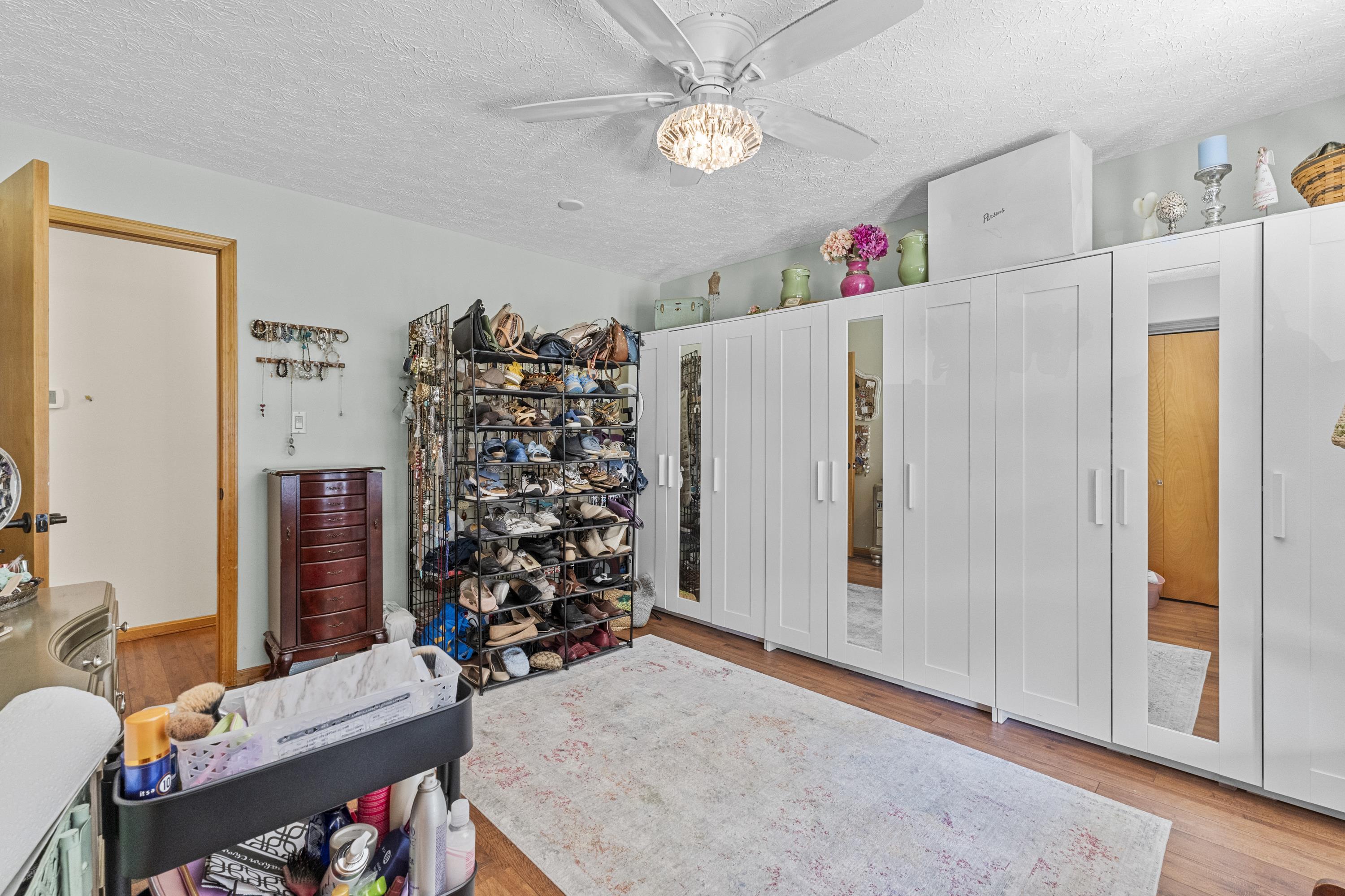 1000 Grandview Drive