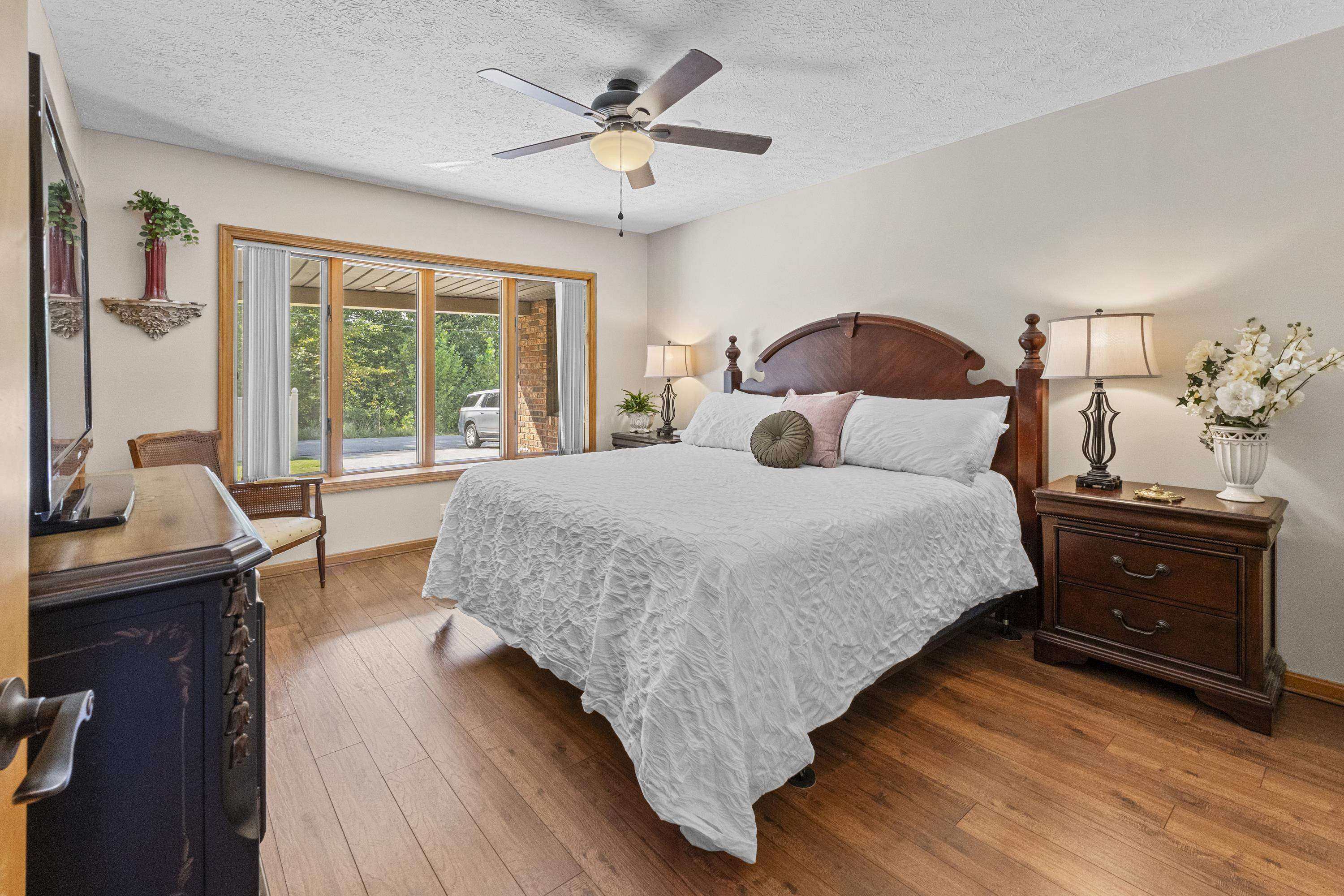 1000 Grandview Drive