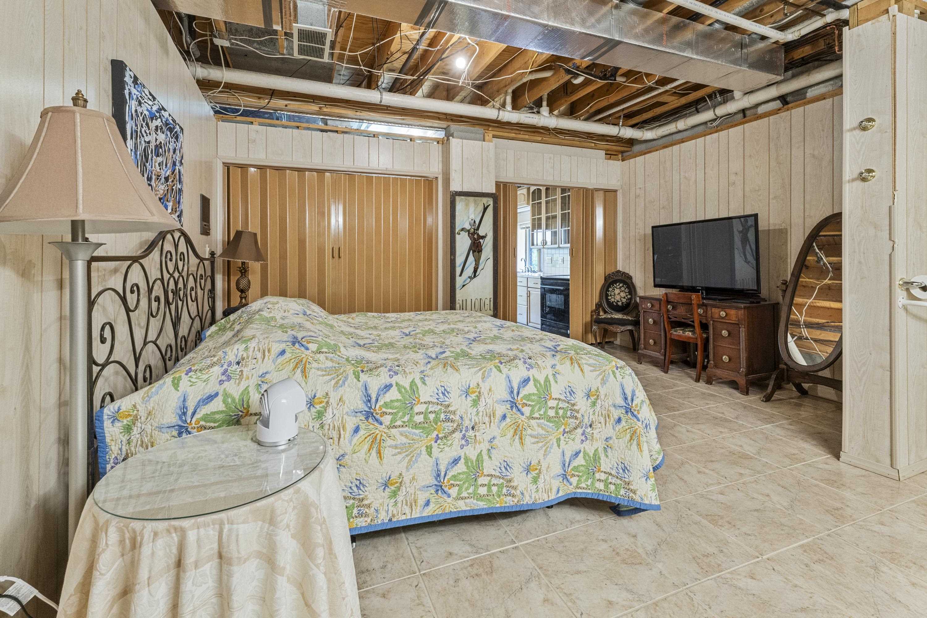 1000 Grandview Drive