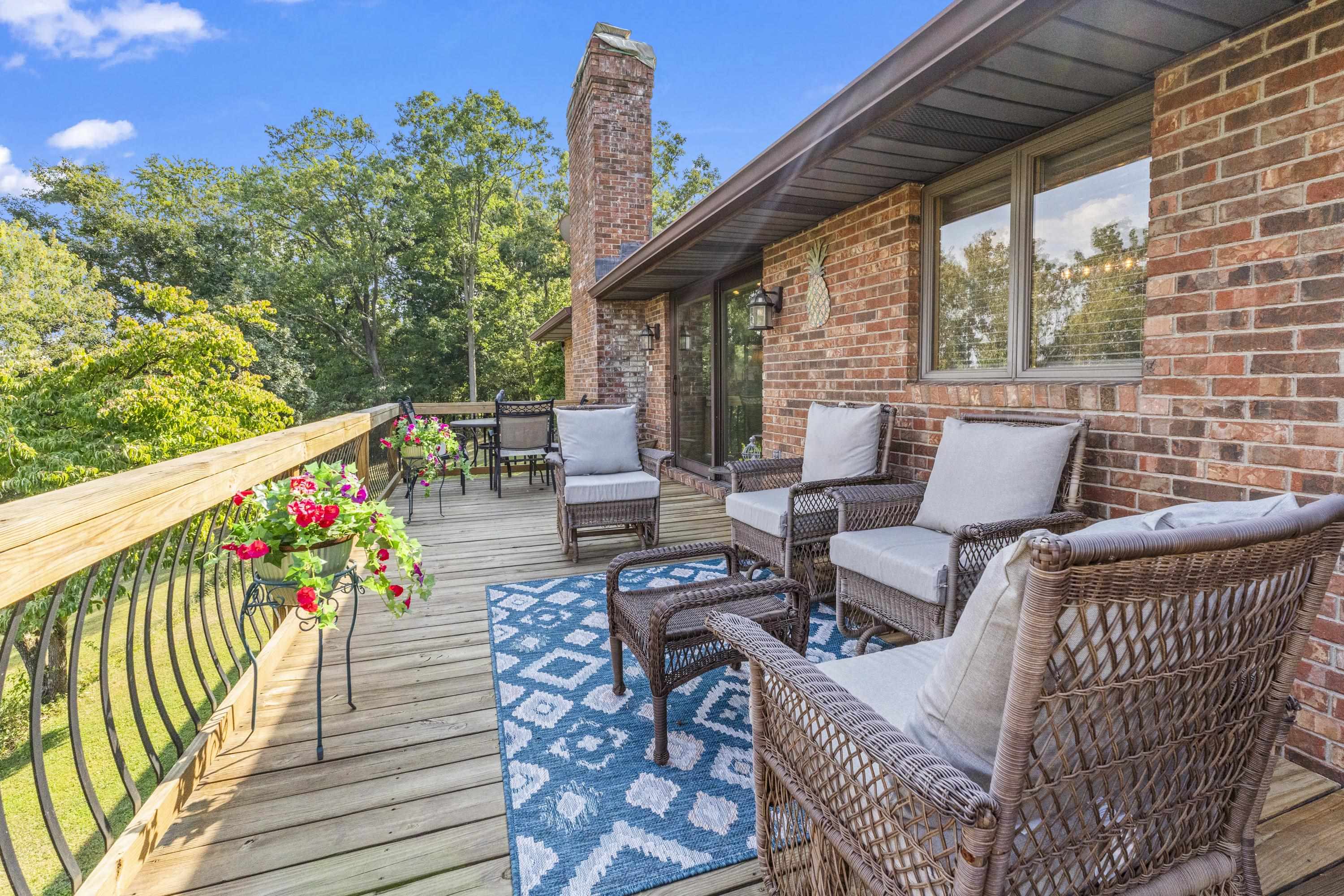 1000 Grandview Drive
