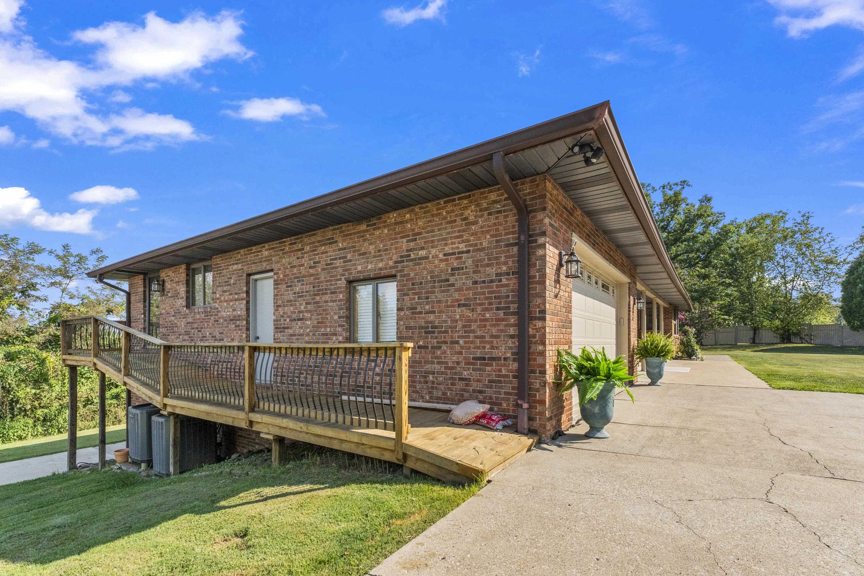 1000 Grandview Drive