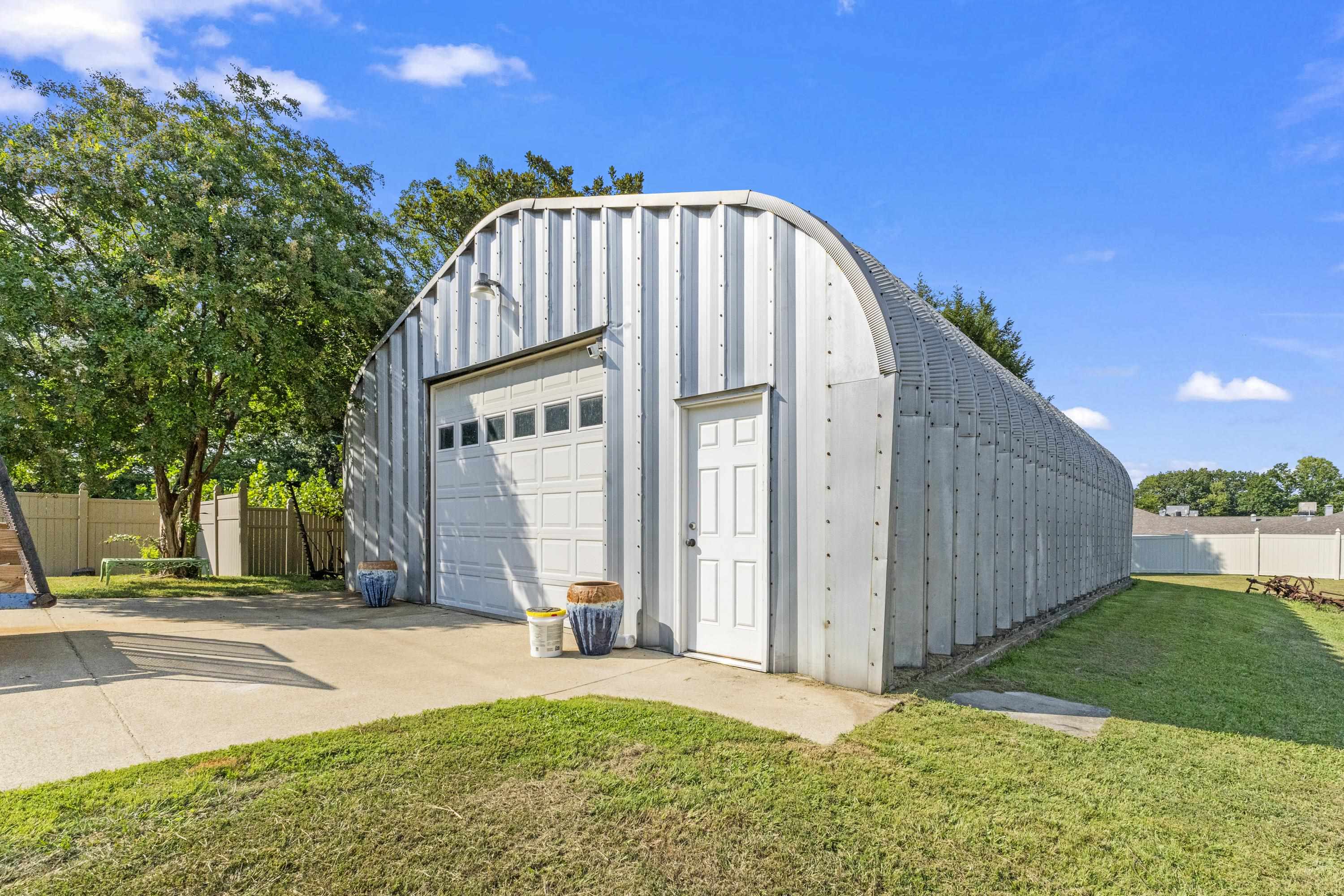 1000 Grandview Drive