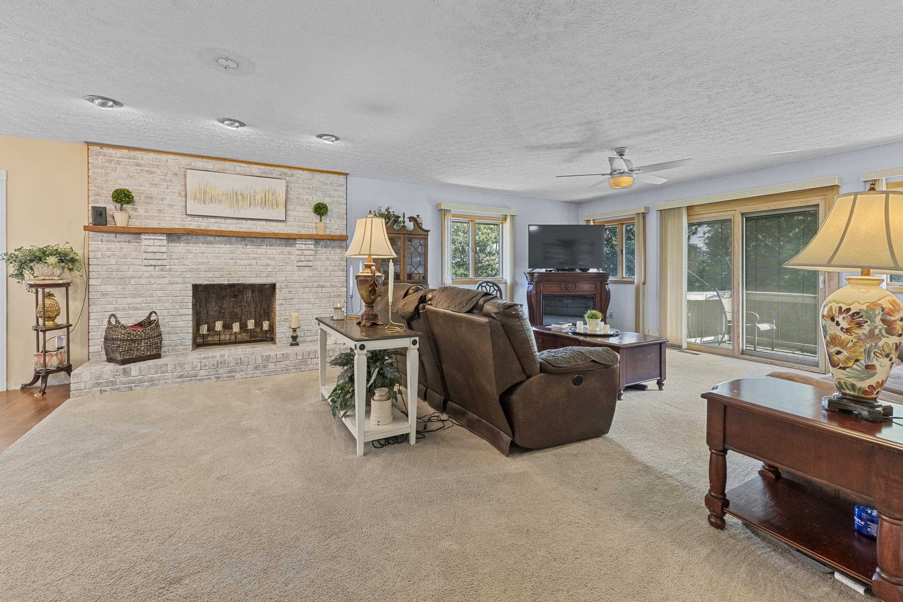 1000 Grandview Drive