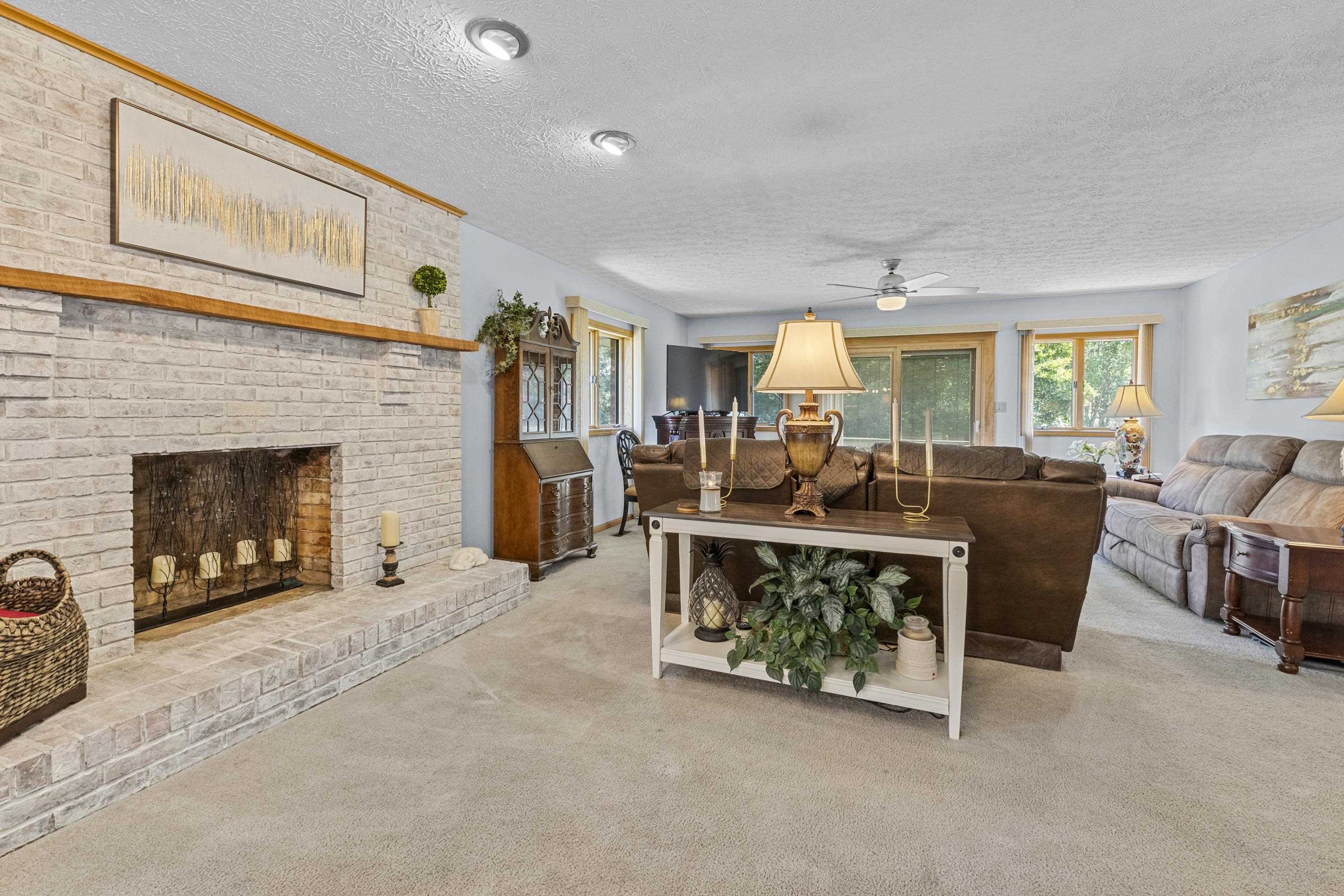 1000 Grandview Drive