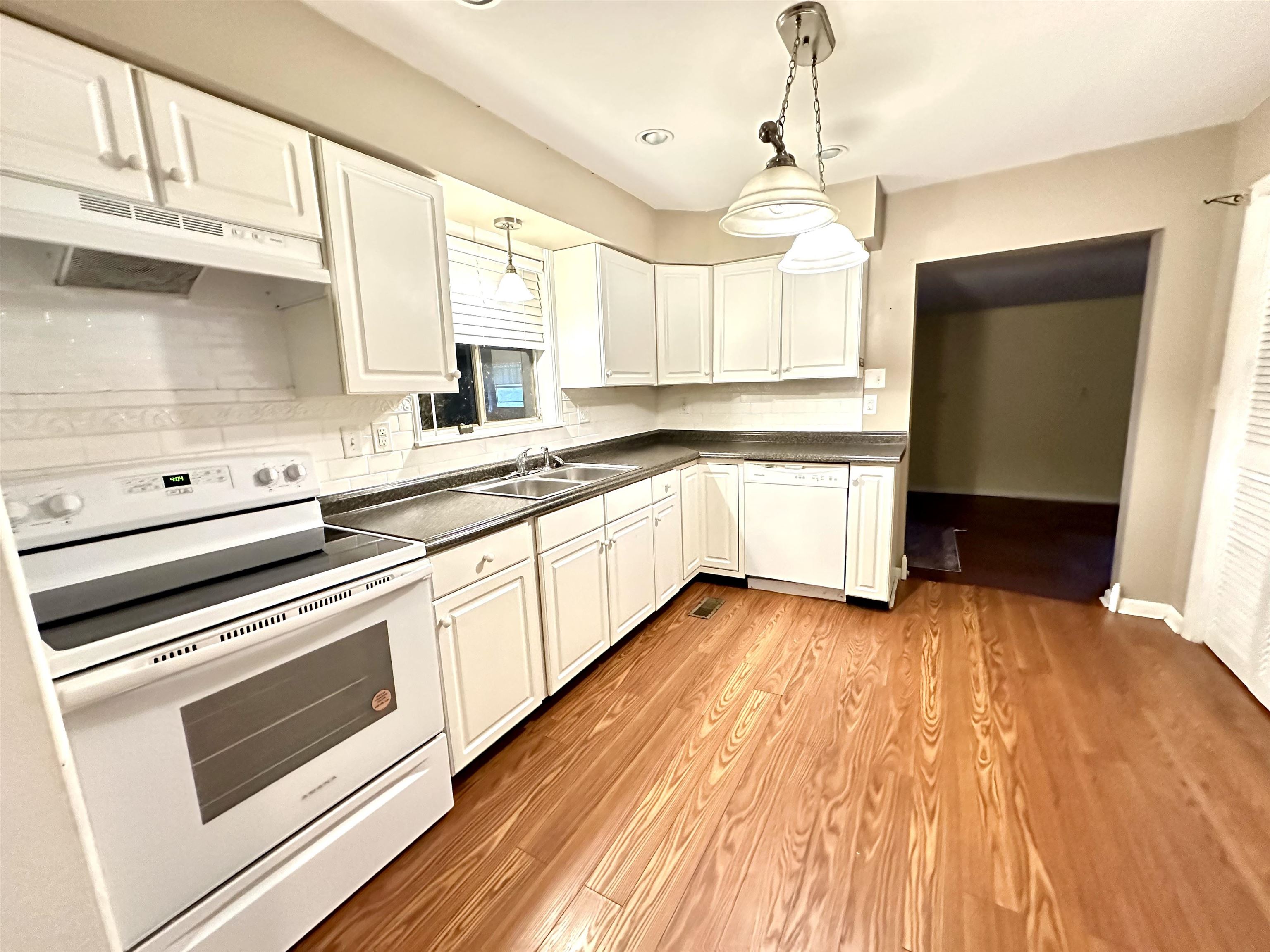 1149 W Dorcliff Heights