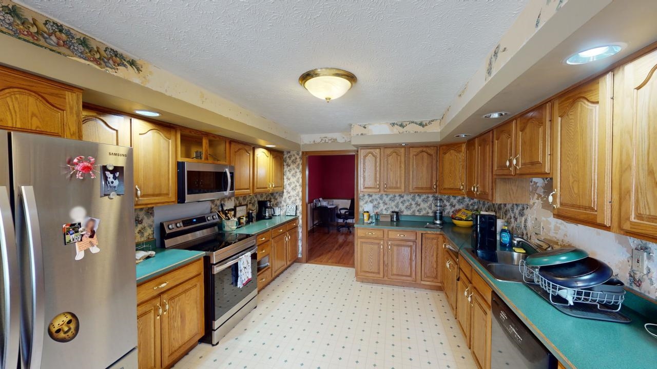 16037 Lone Oak Drive