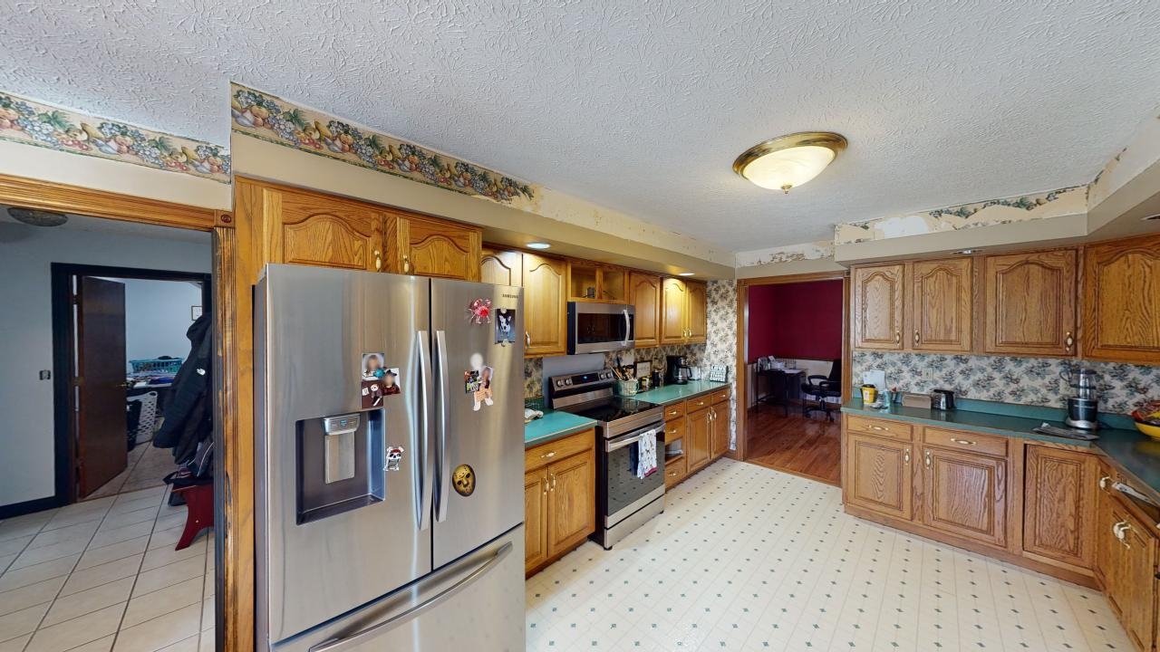 16037 Lone Oak Drive