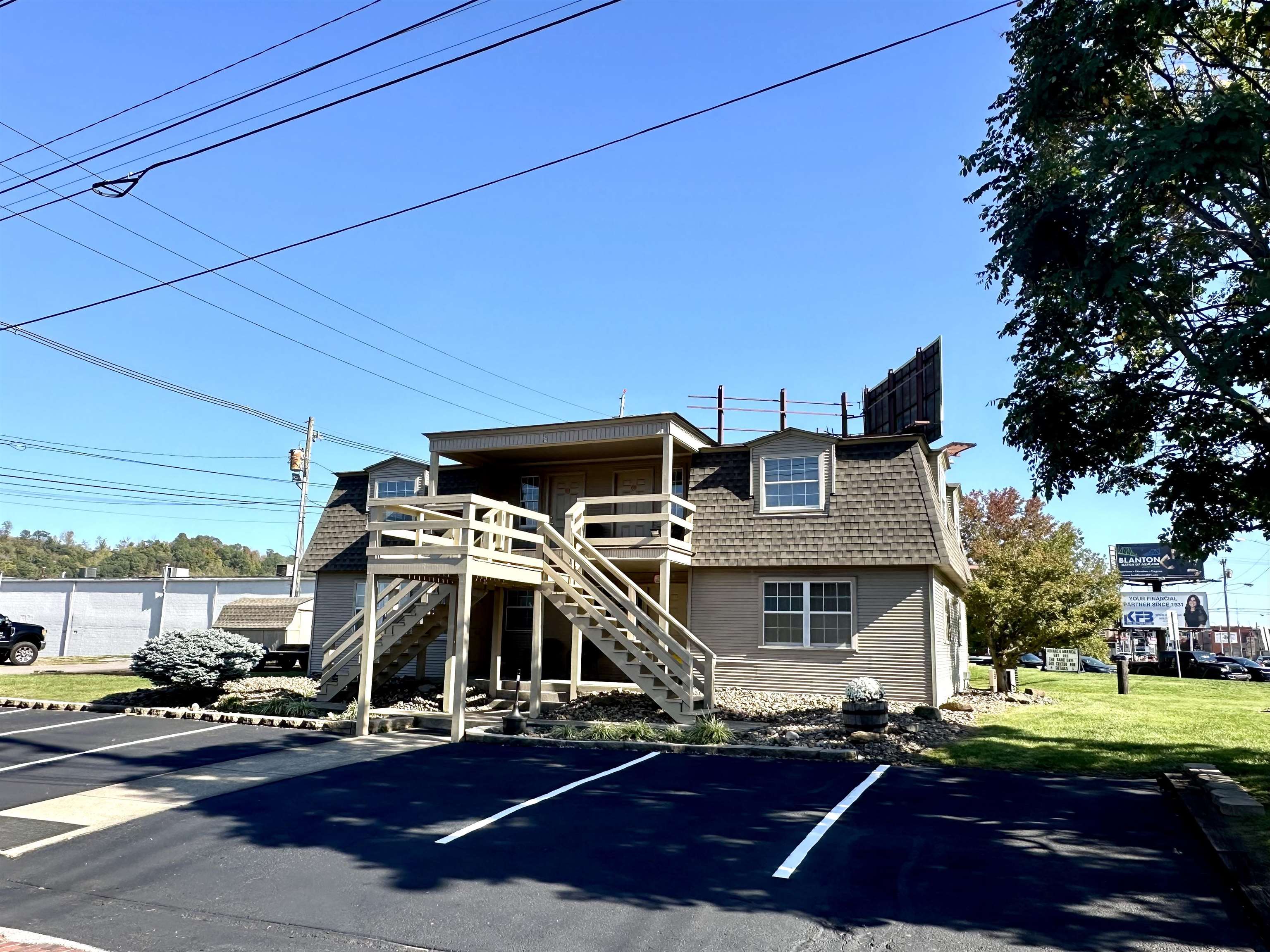 701 Winchester Avenue