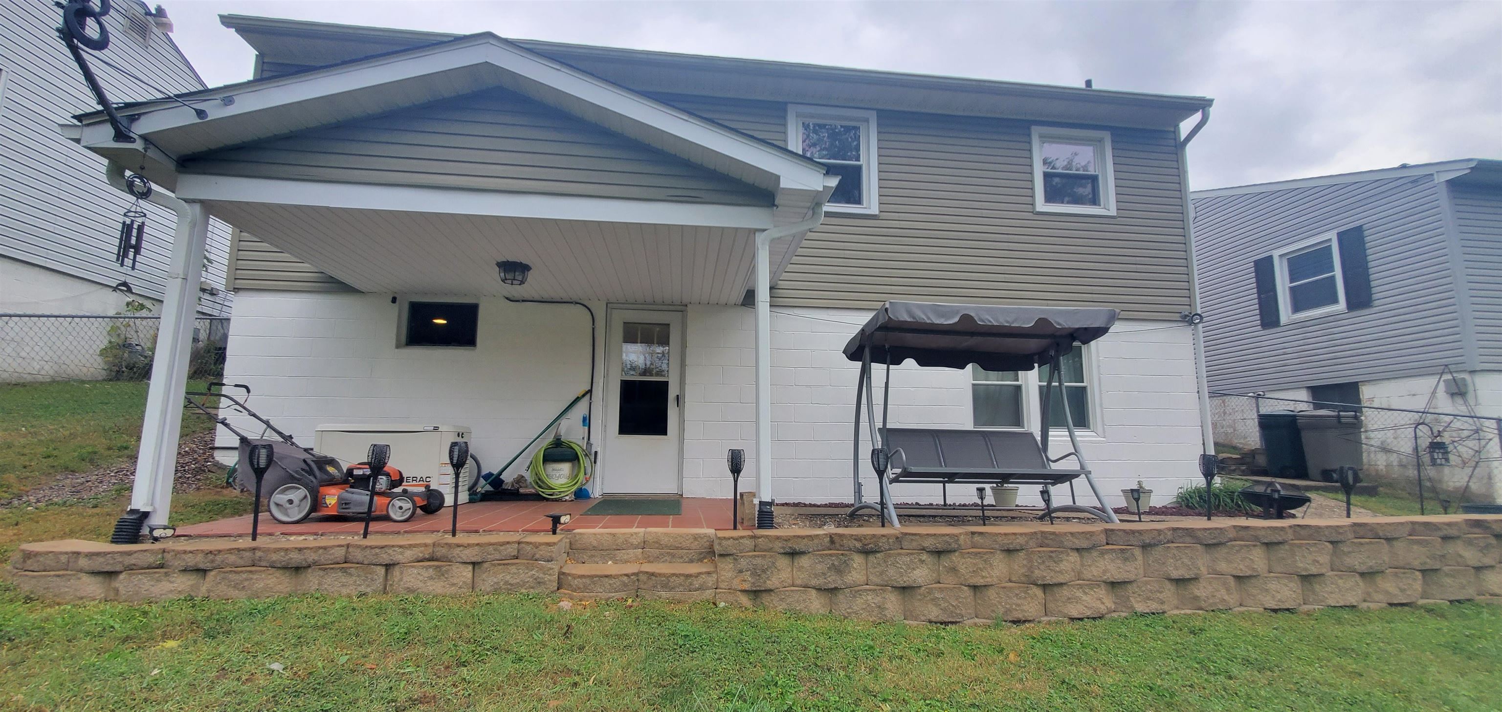 1304 Grandview Drive