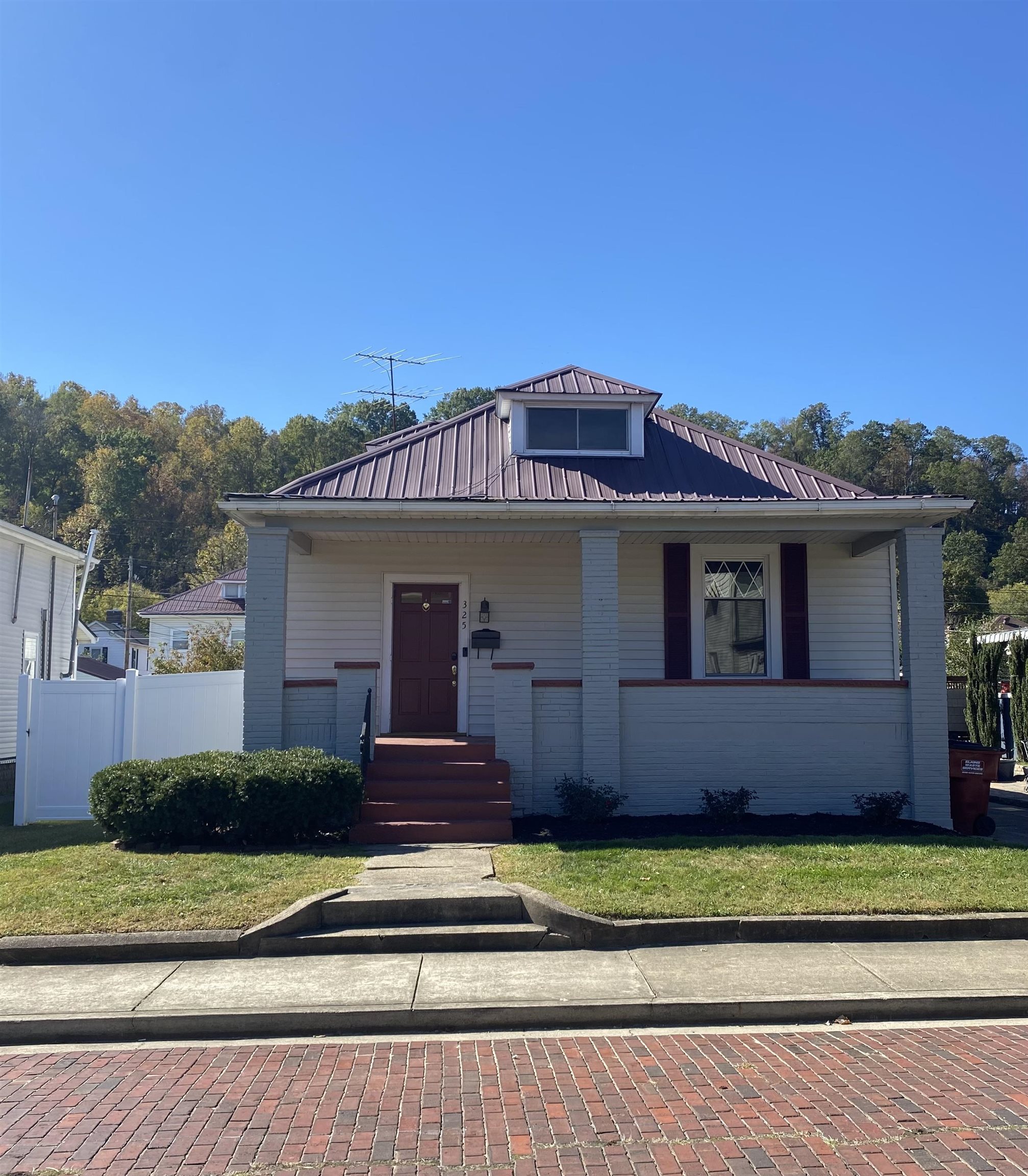 325 Etna Street