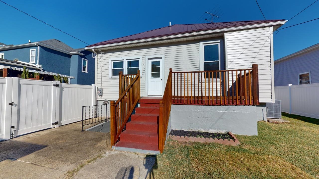 325 Etna Street