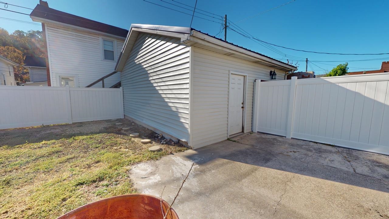 325 Etna Street