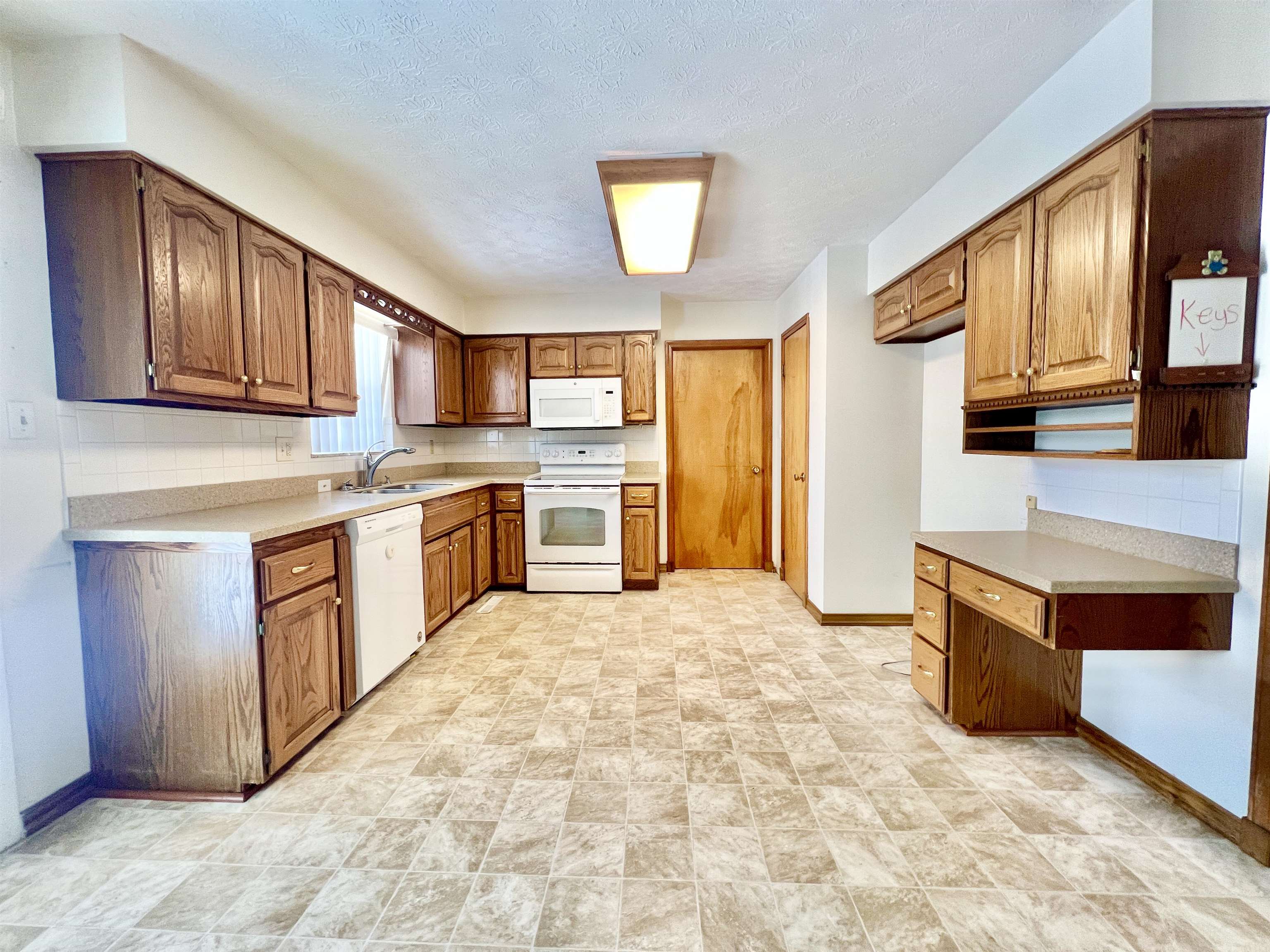 3704 Greenbrier Road