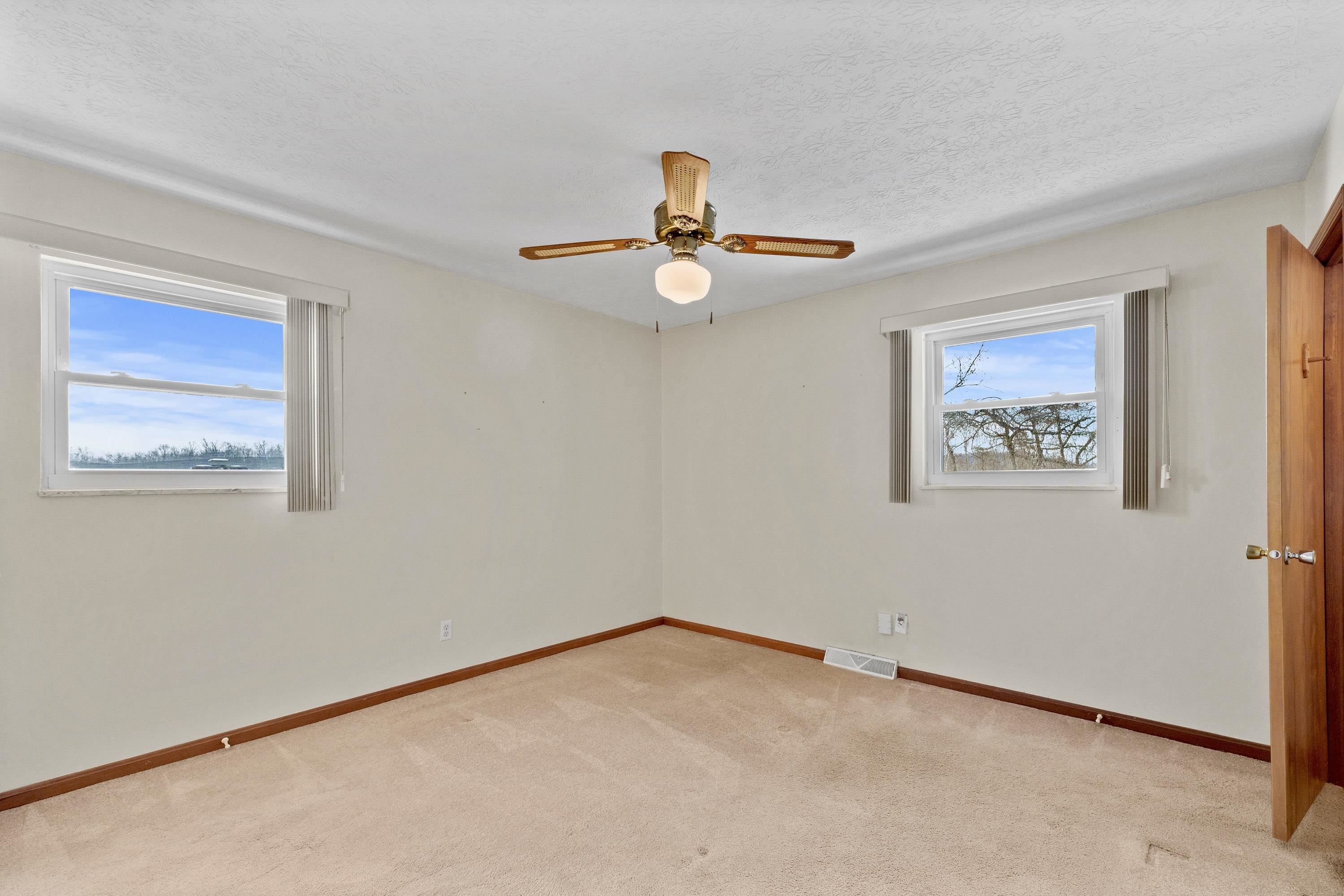 3704 Greenbrier Road