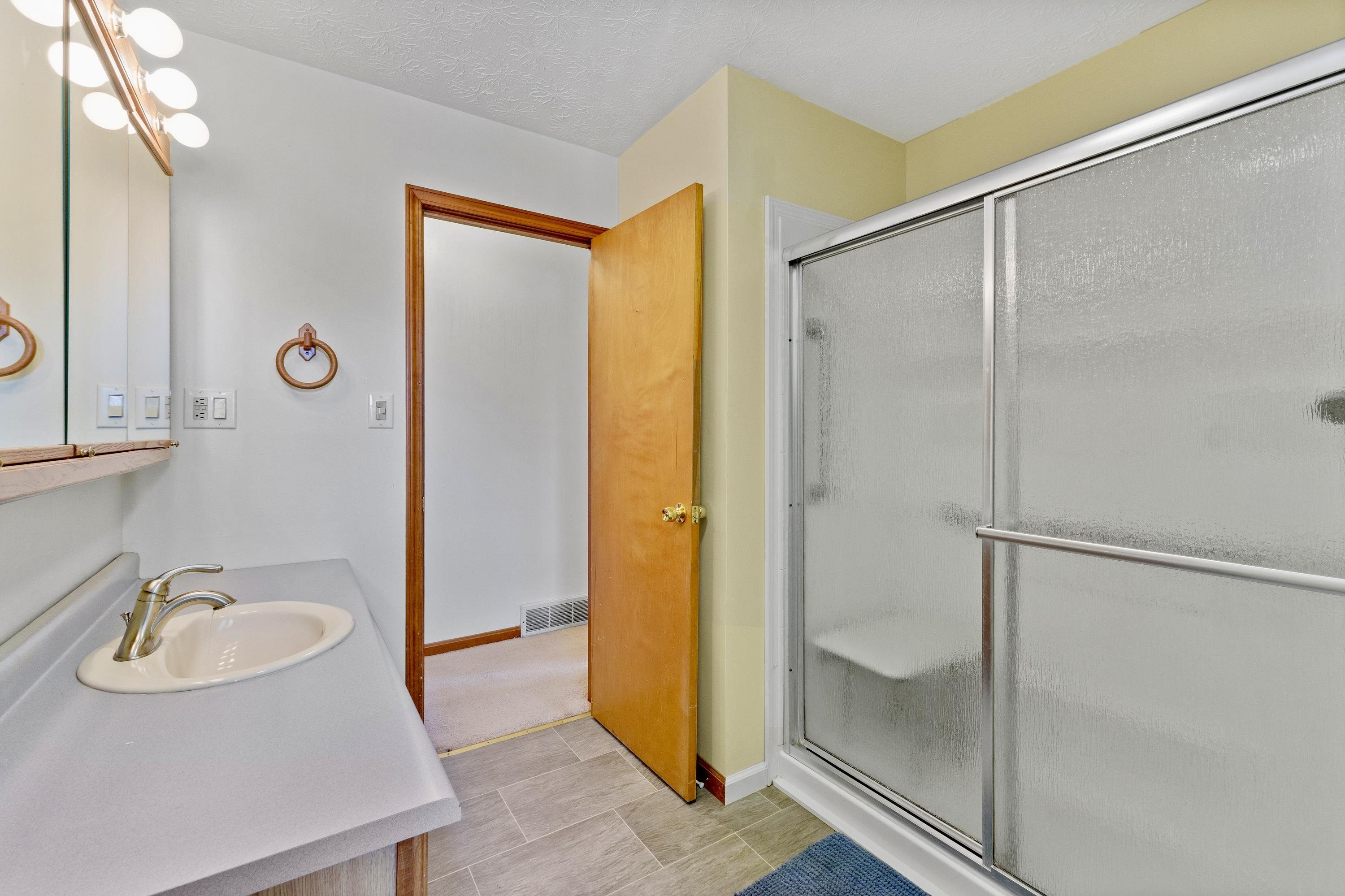 3704 Greenbrier Road