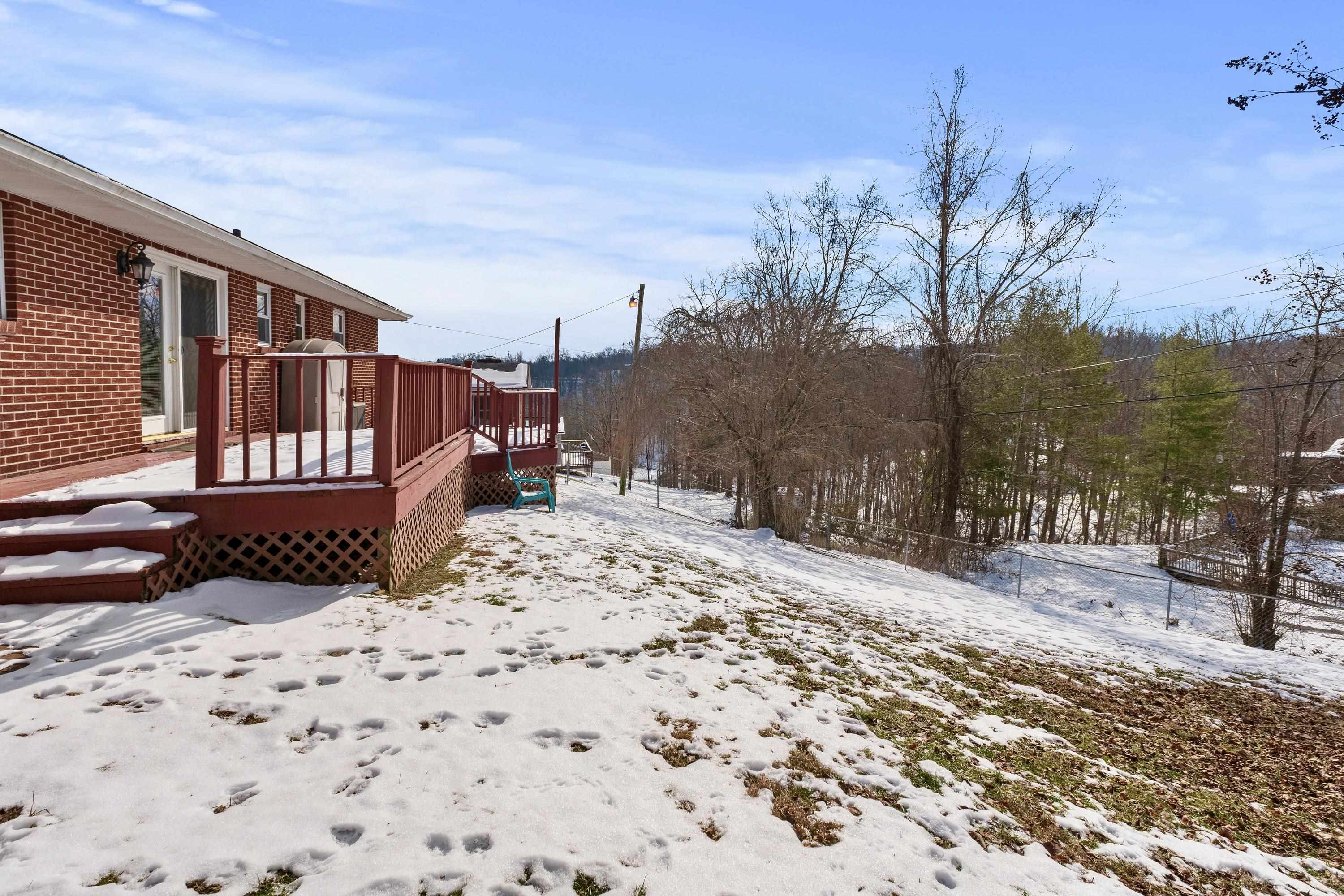 3704 Greenbrier Road