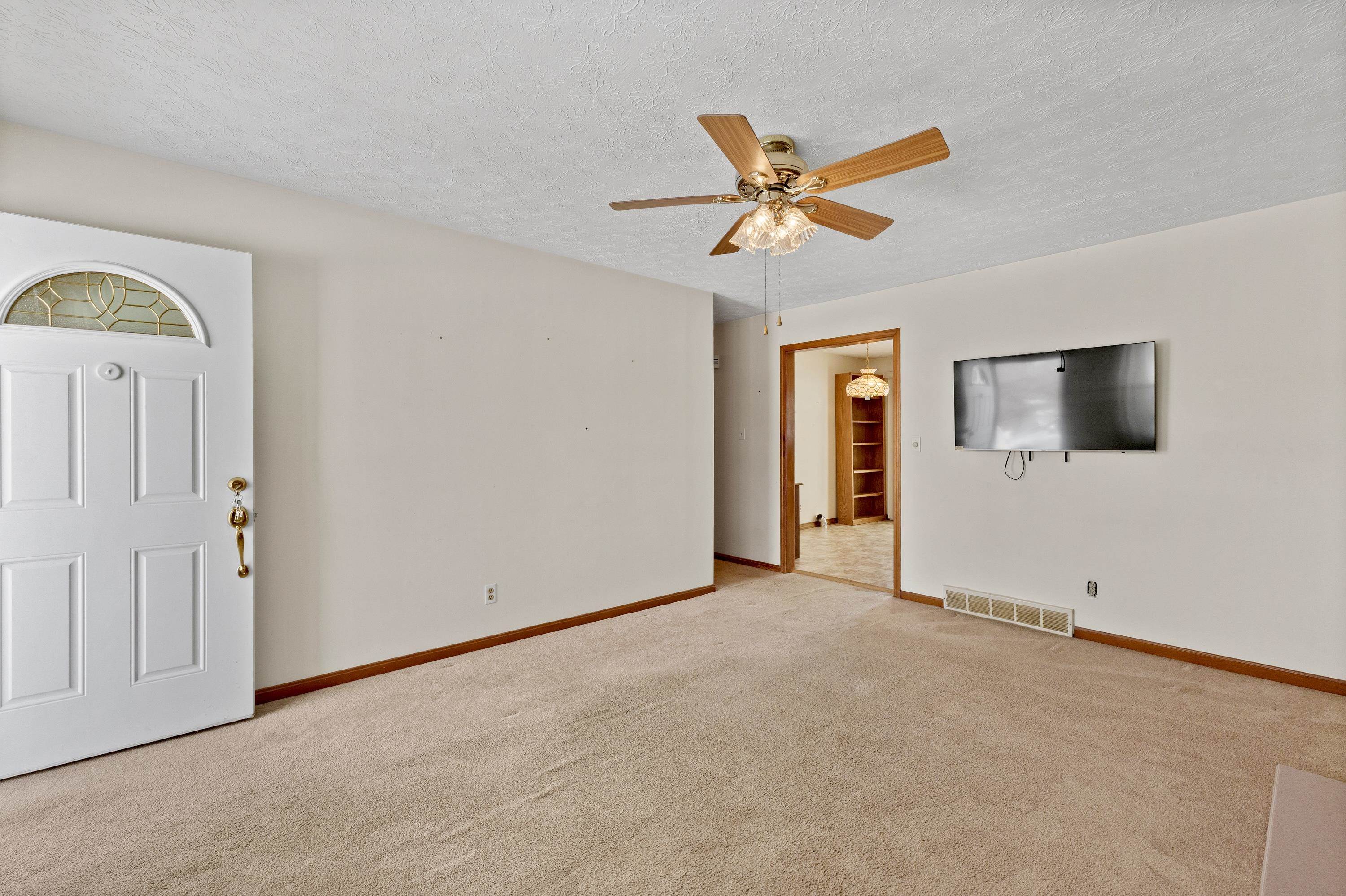 3704 Greenbrier Road