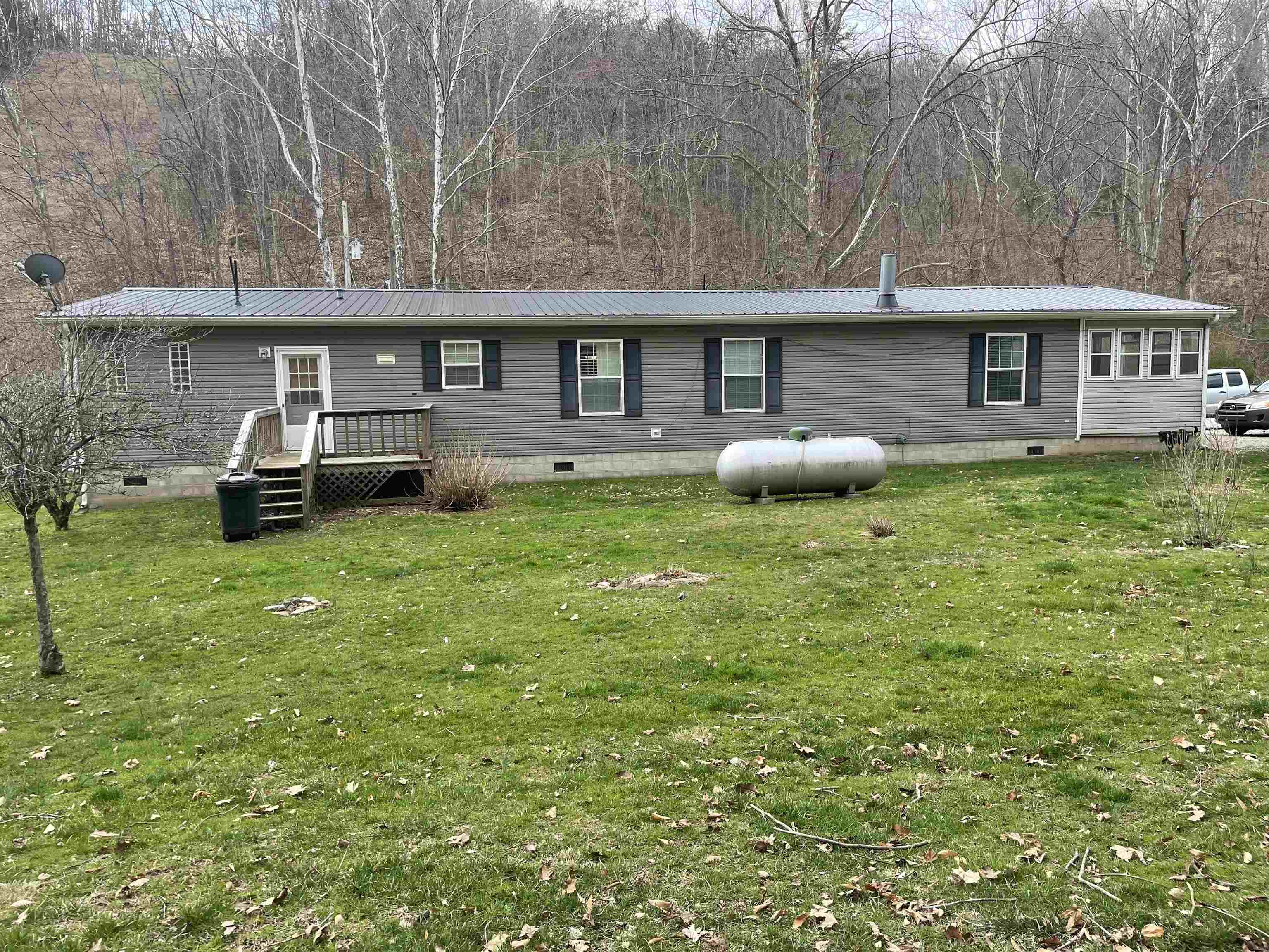 985 Parker Hollow