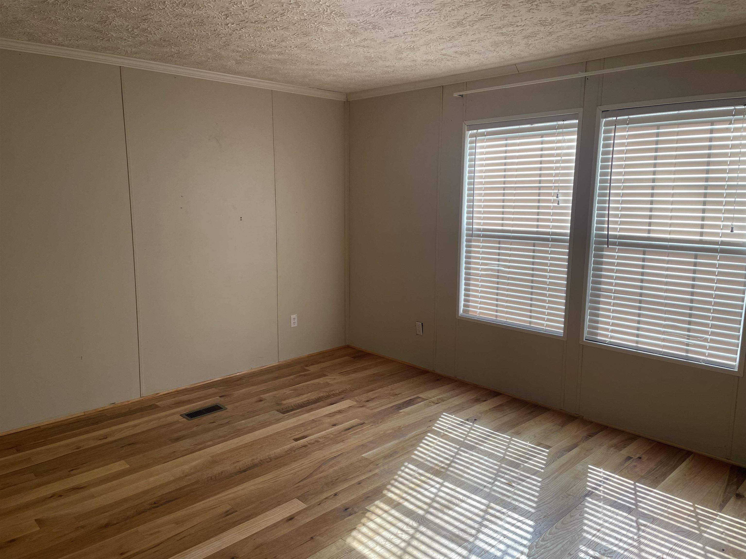 985 Parker Hollow