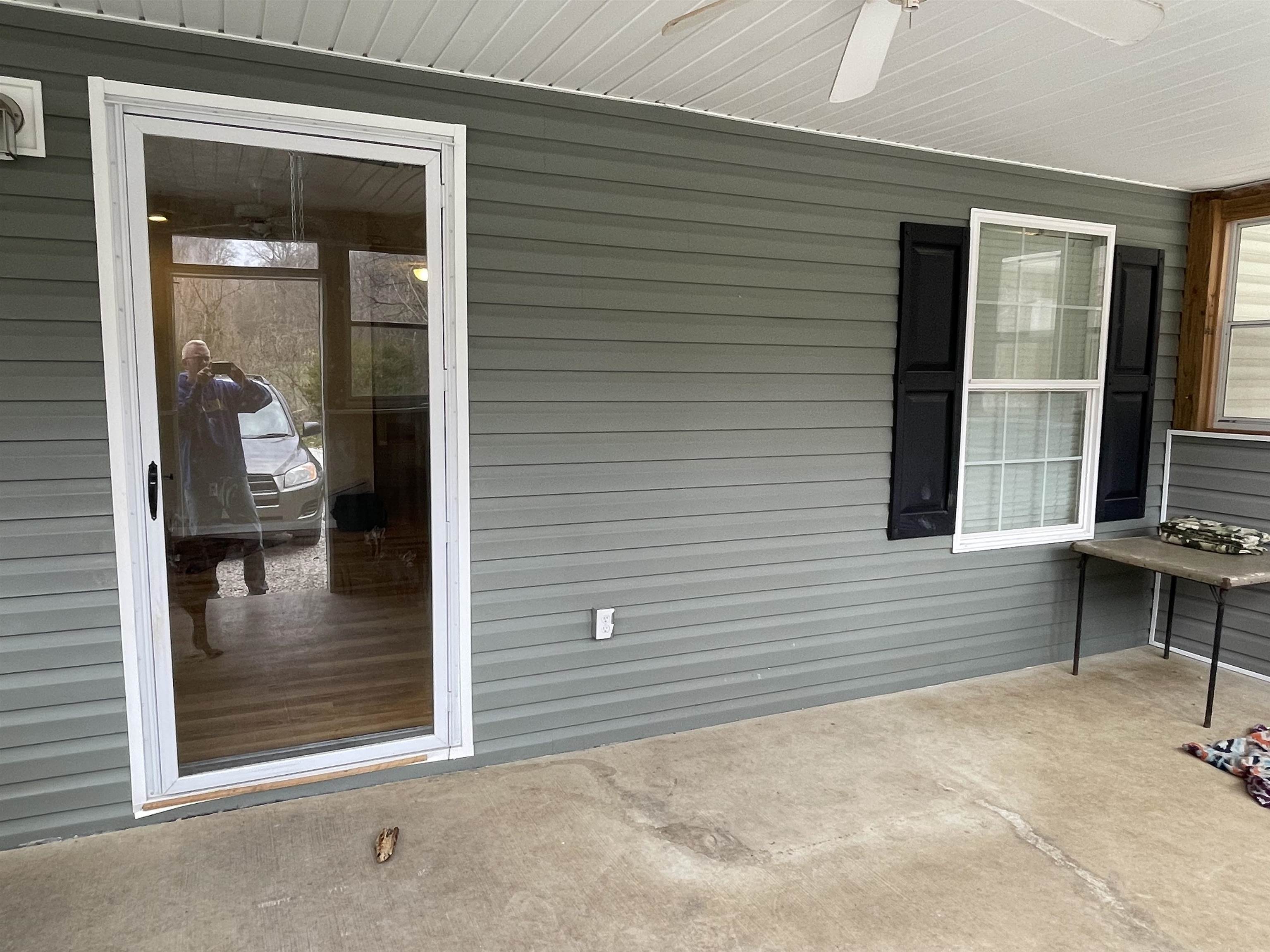 985 Parker Hollow
