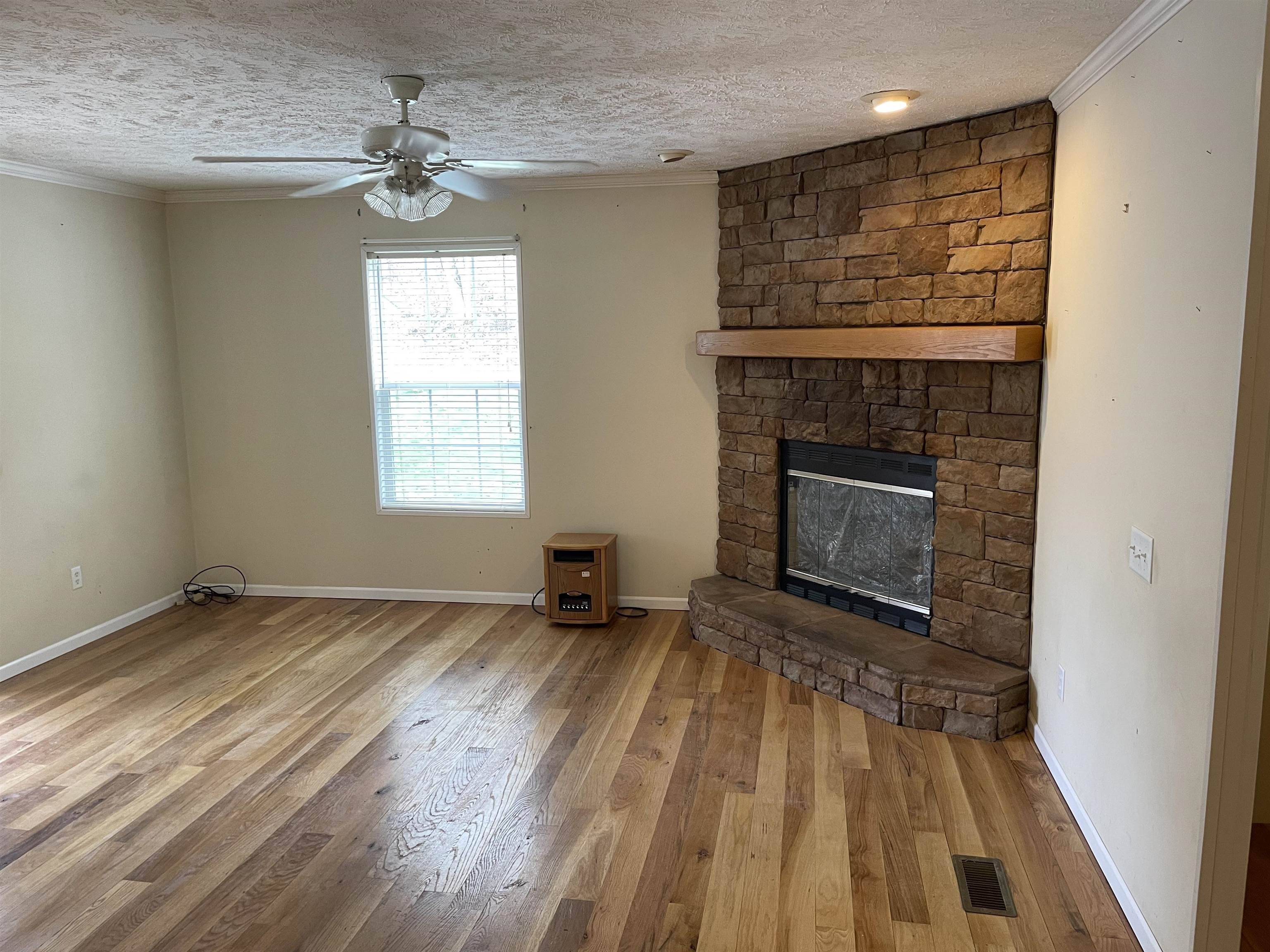 985 Parker Hollow