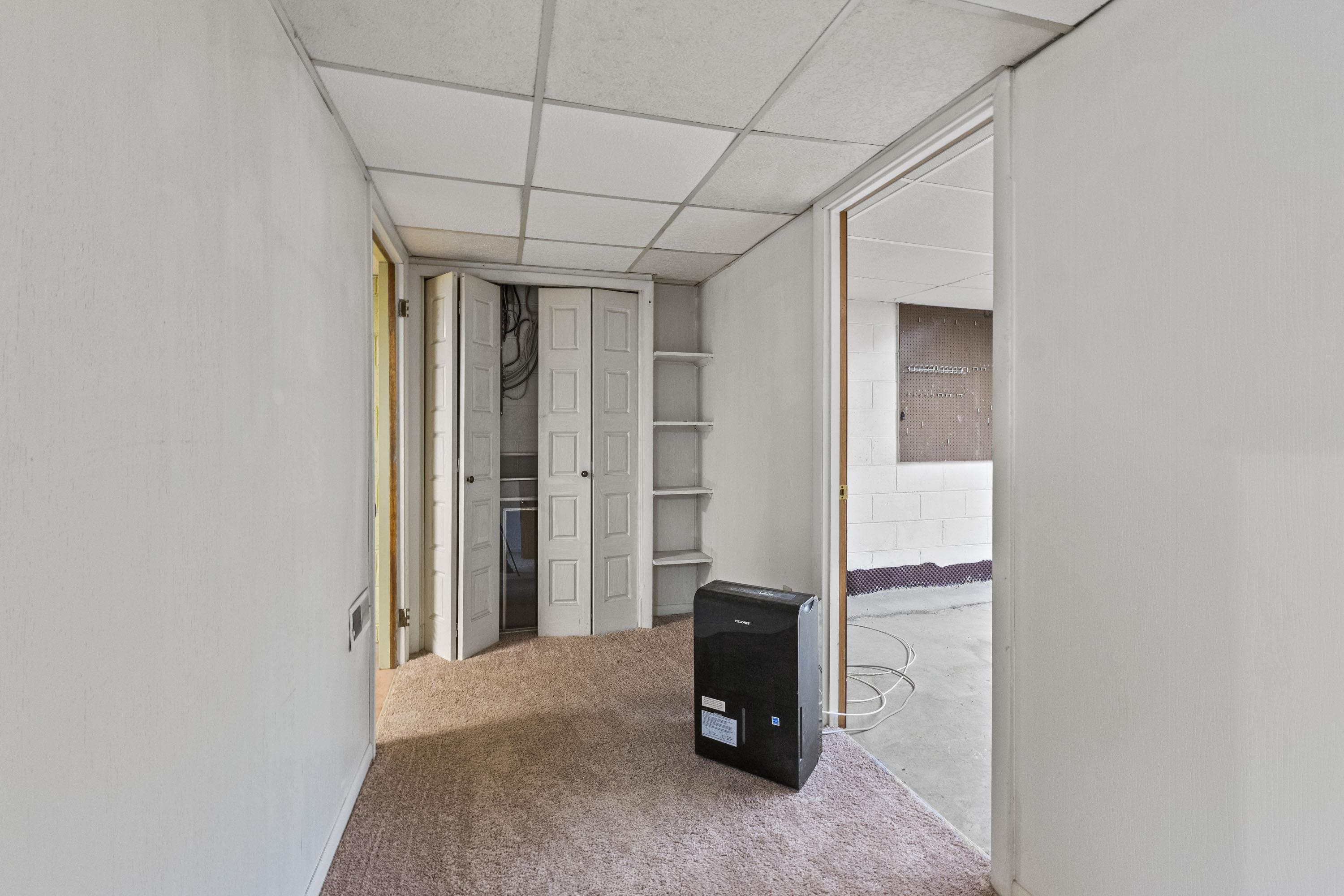 1114 James Court