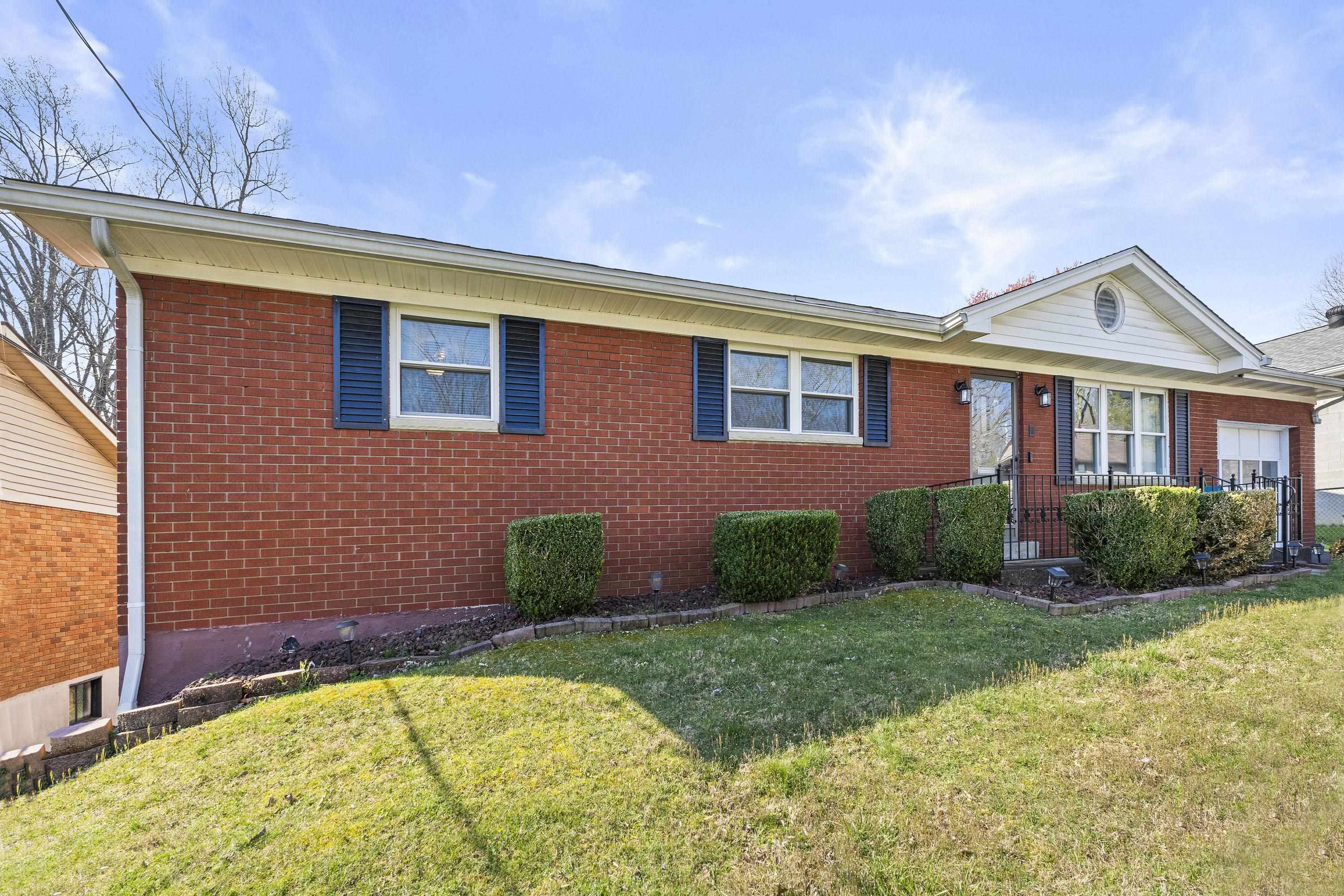 1114 James Court