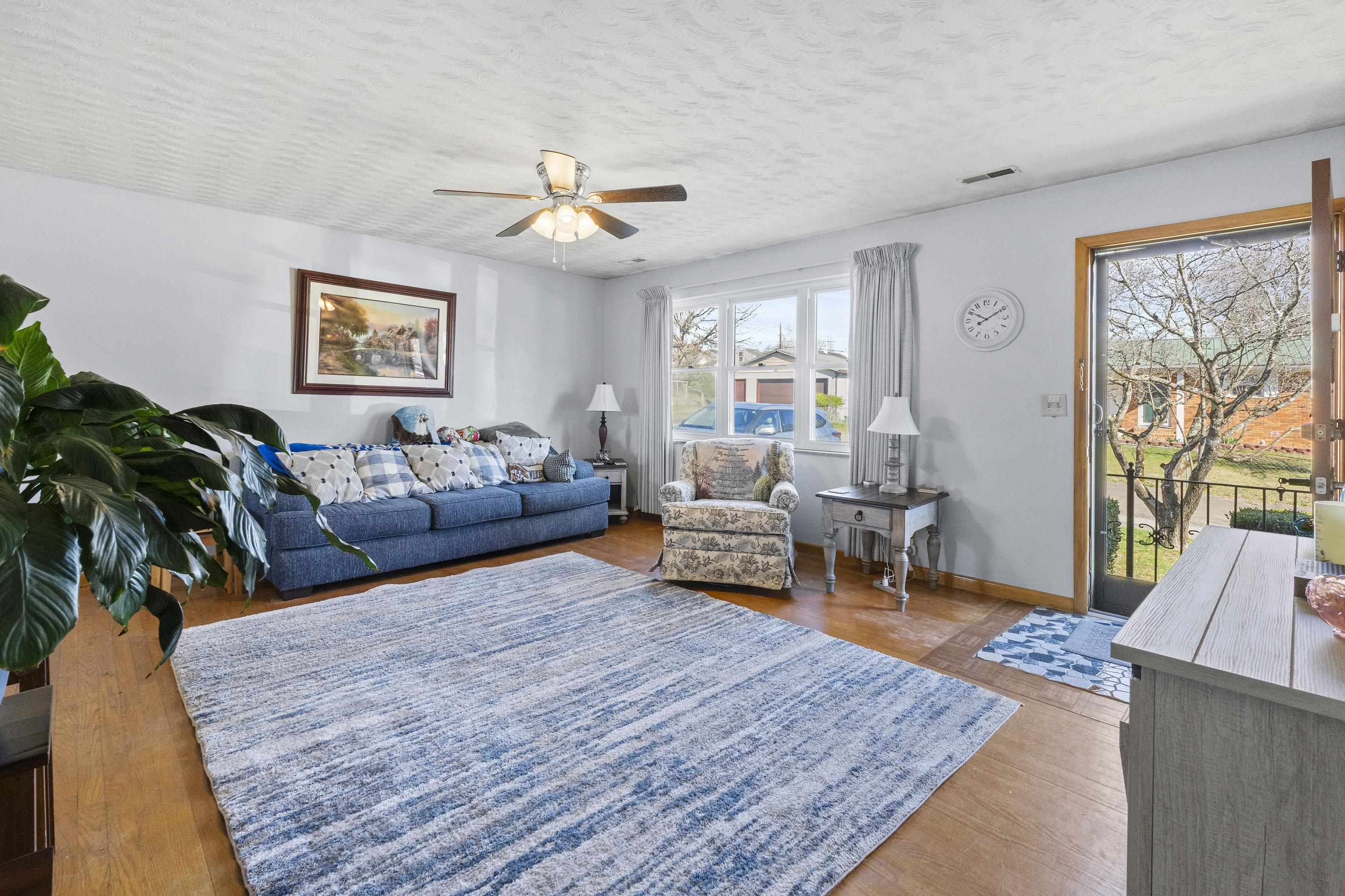1114 James Court