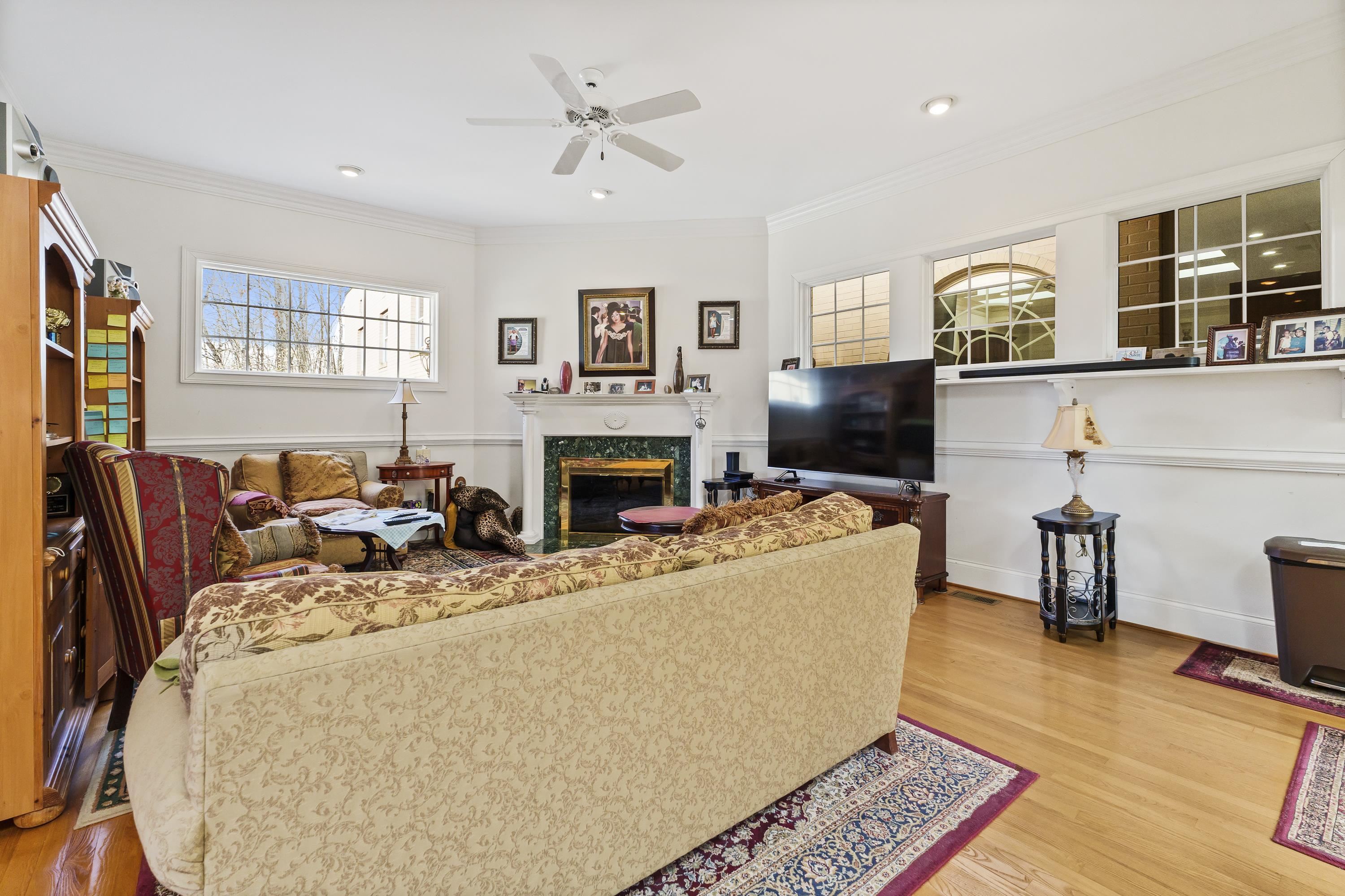 2830 Oakwood Court