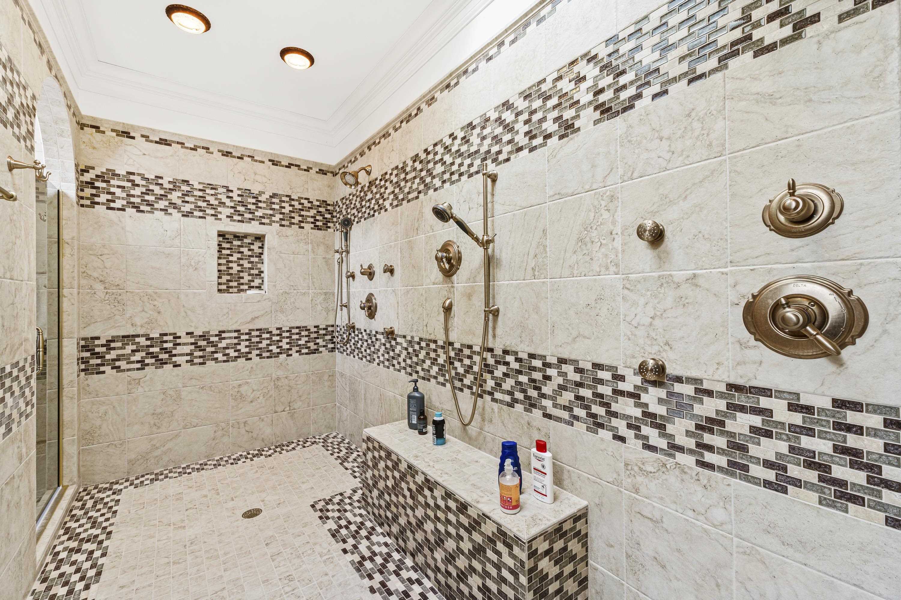 2830 Oakwood Court