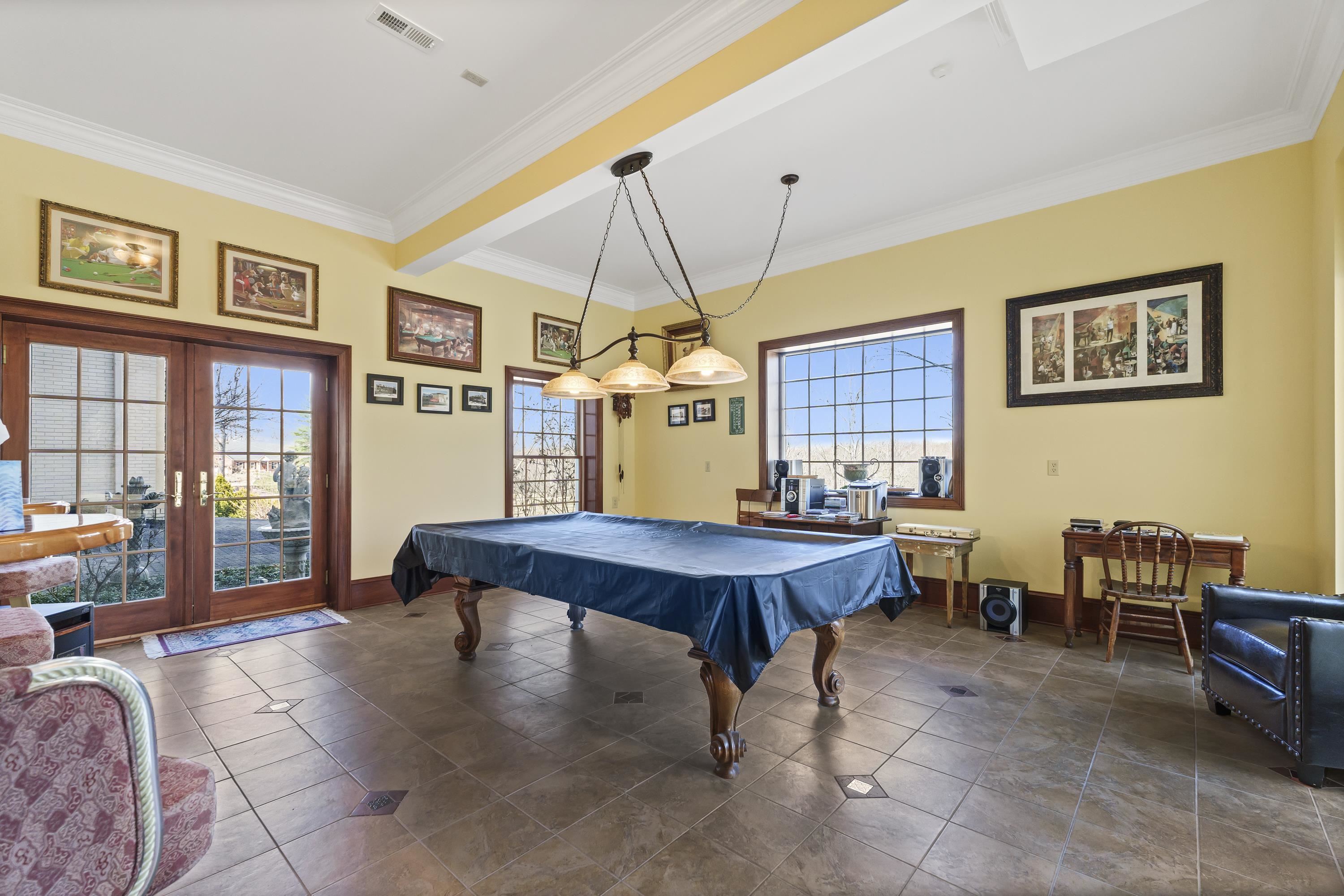 2830 Oakwood Court