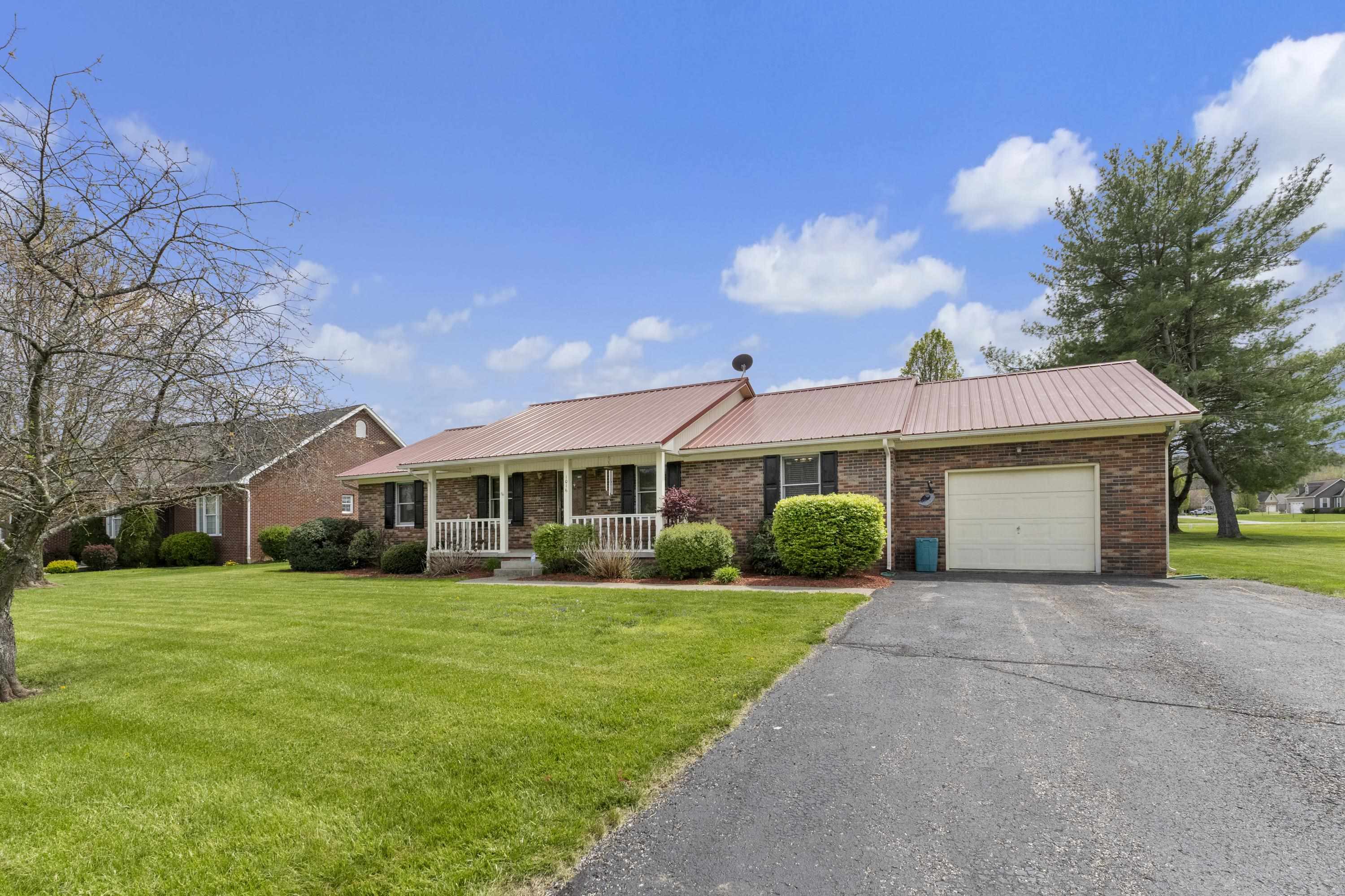1016 E Midland Trail