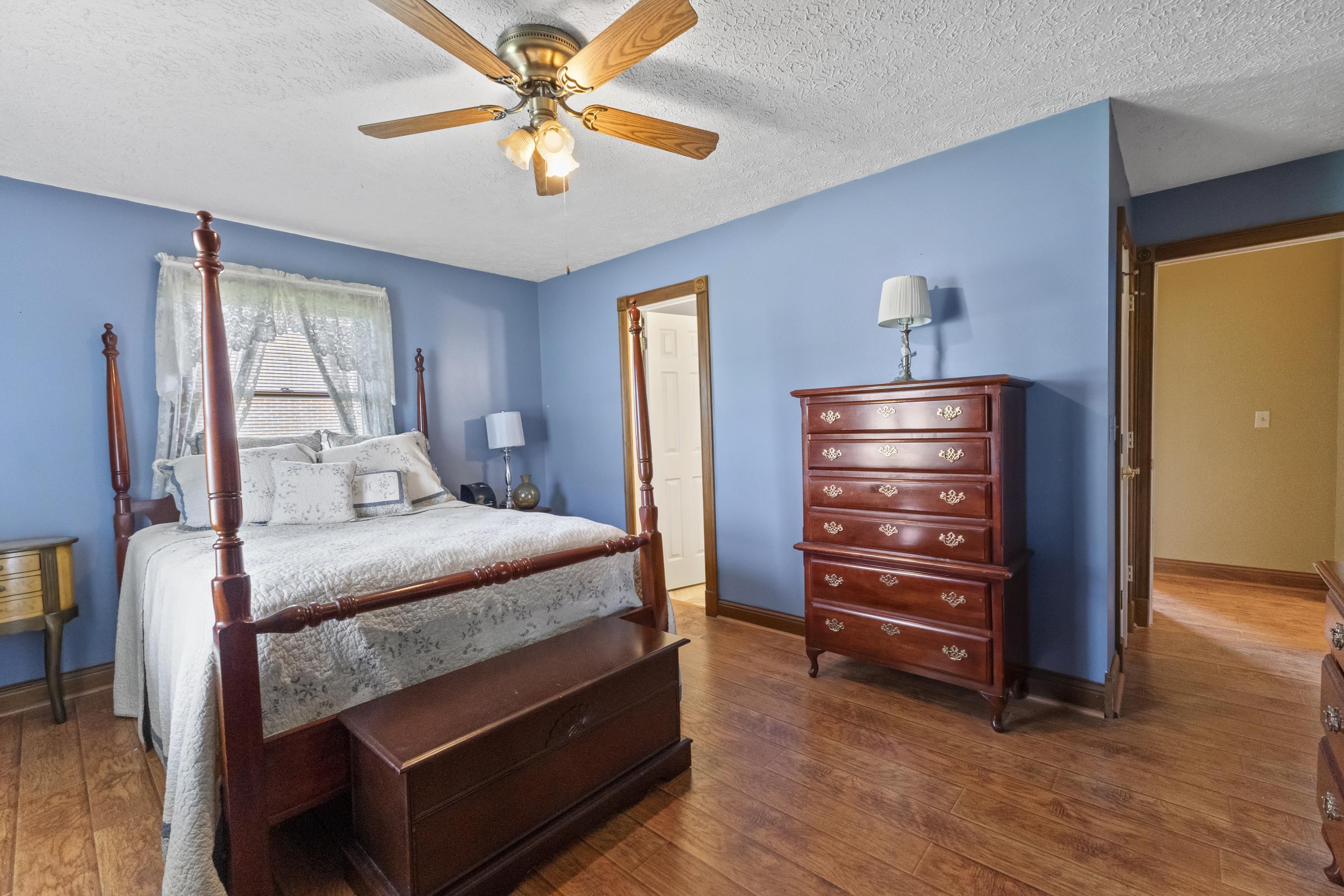 1016 E Midland Trail