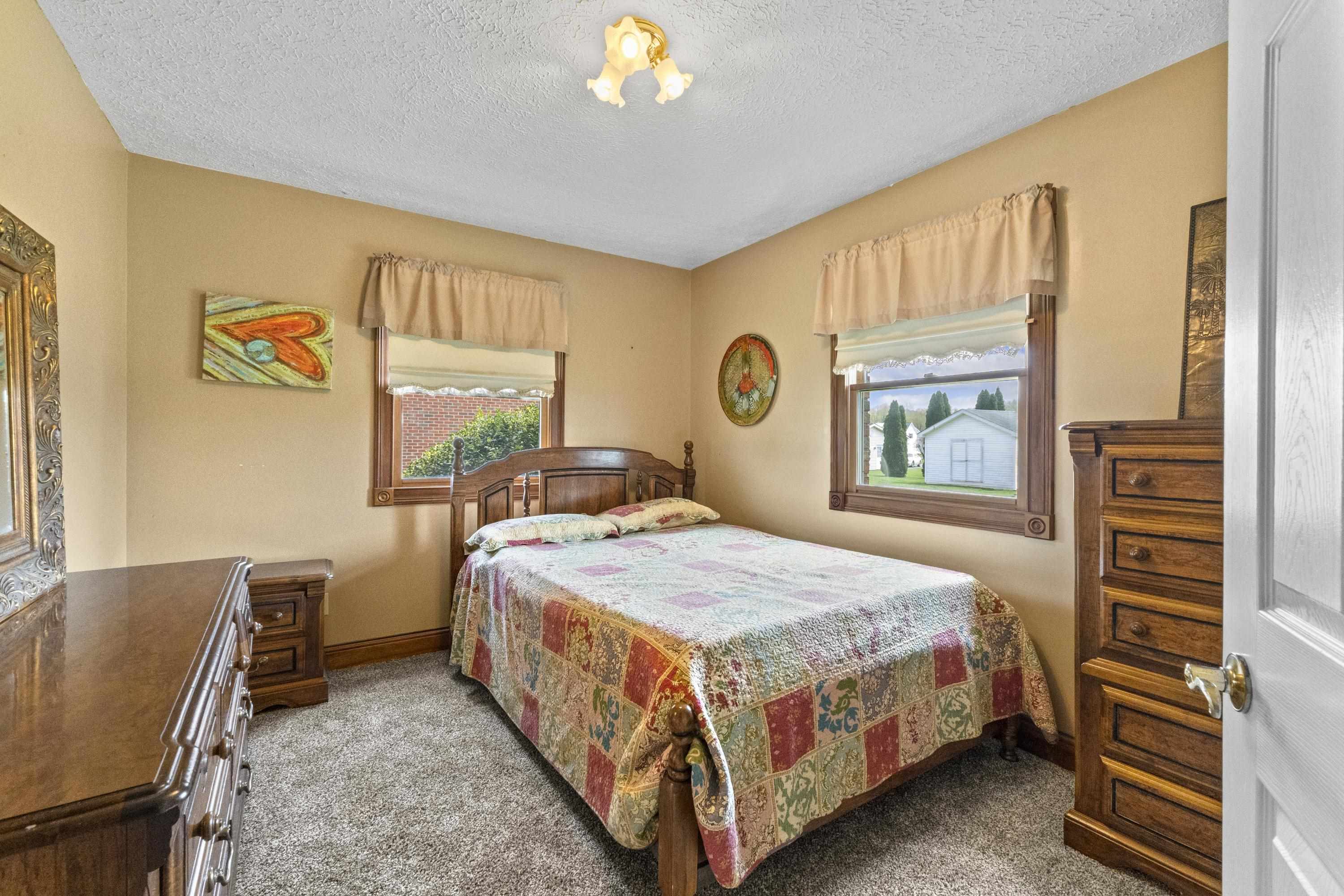 1016 E Midland Trail