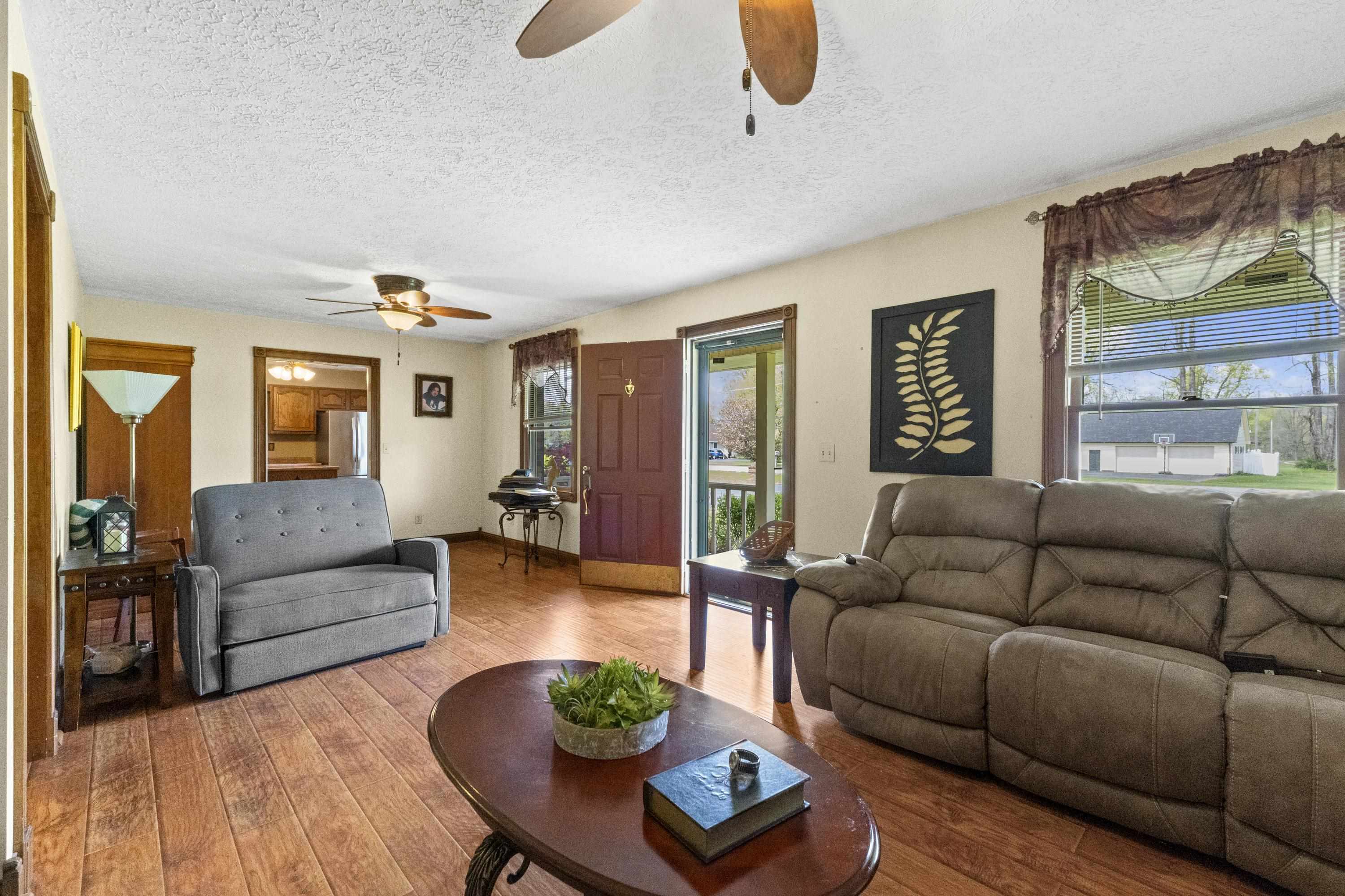 1016 E Midland Trail