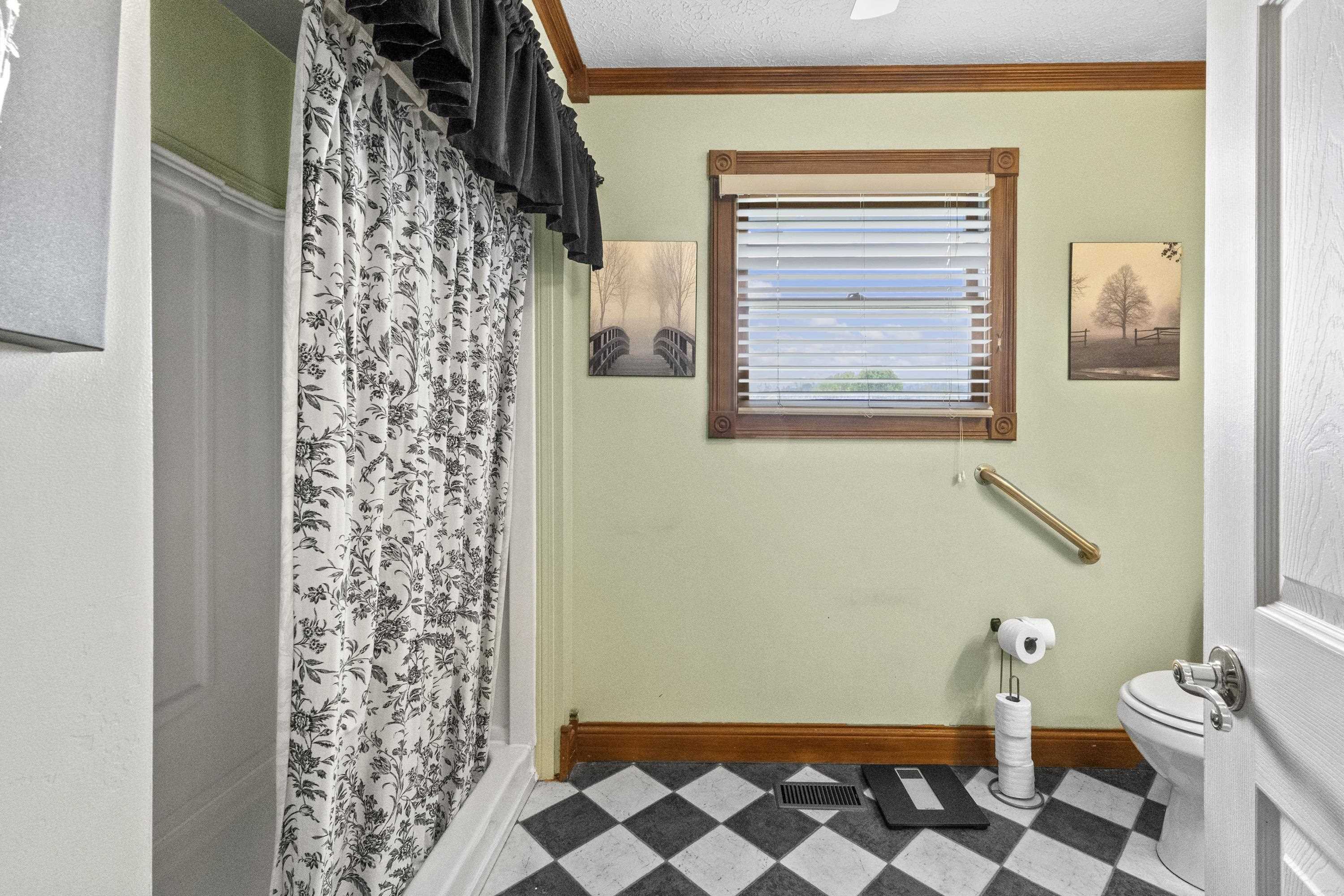 1016 E Midland Trail