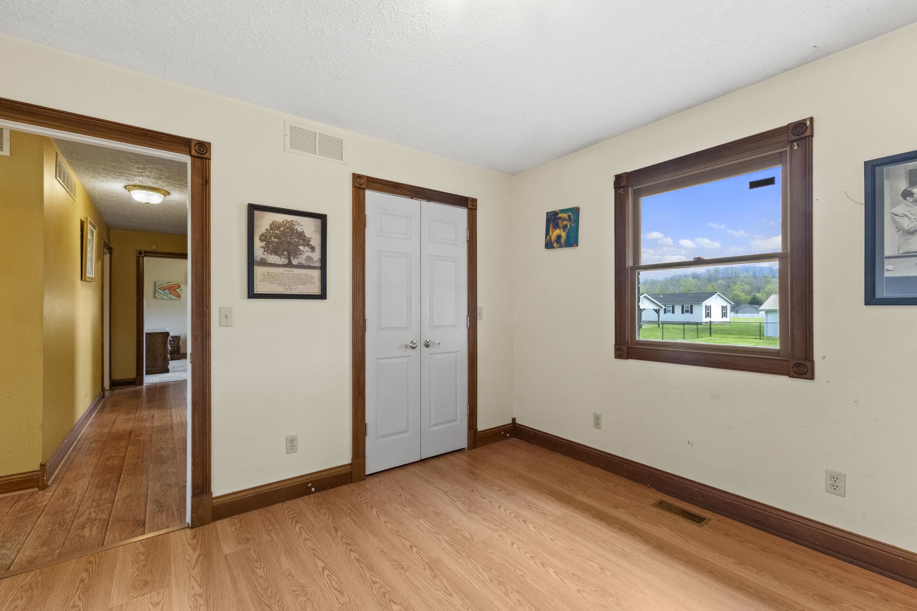 1016 E Midland Trail