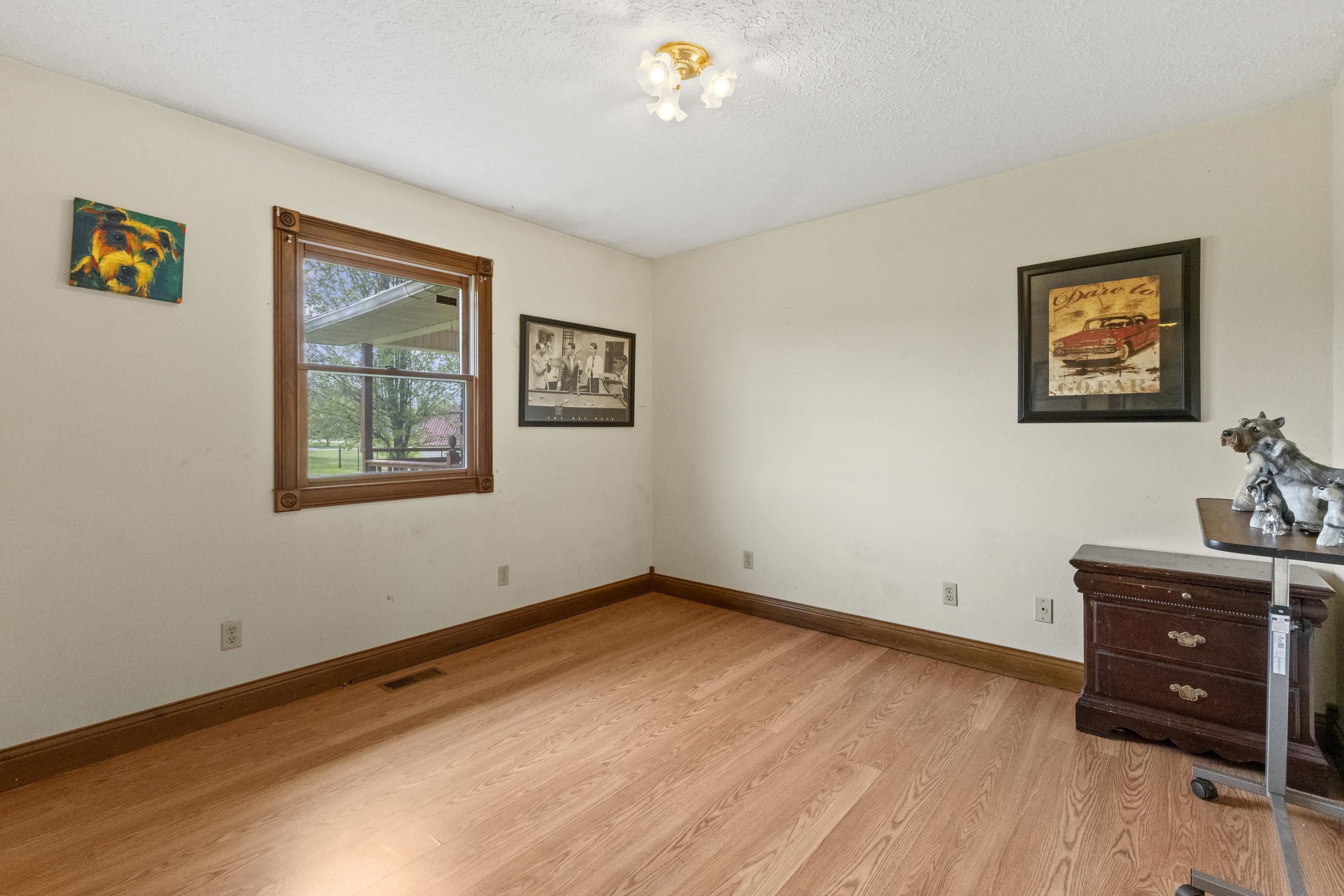 1016 E Midland Trail