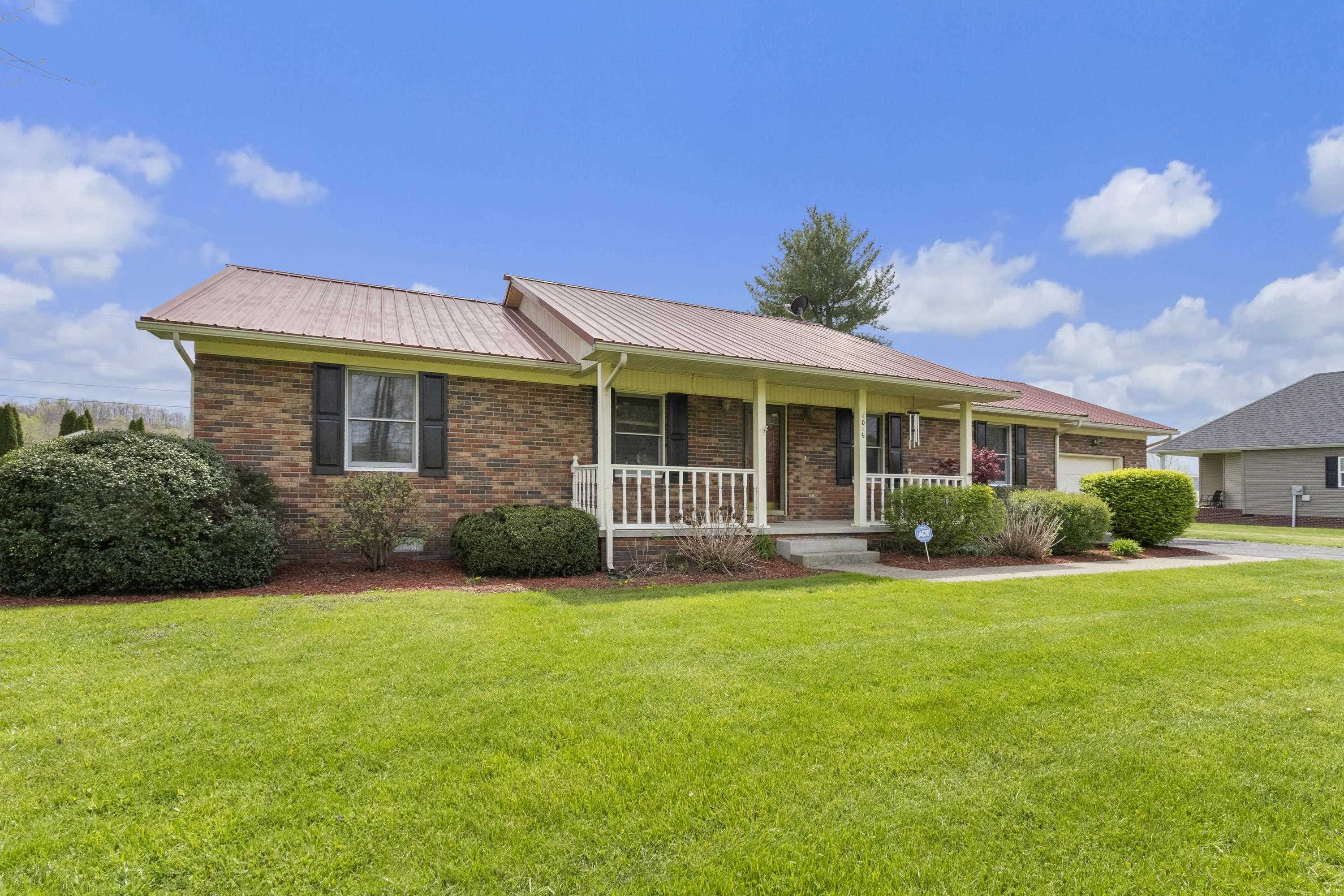 1016 E Midland Trail