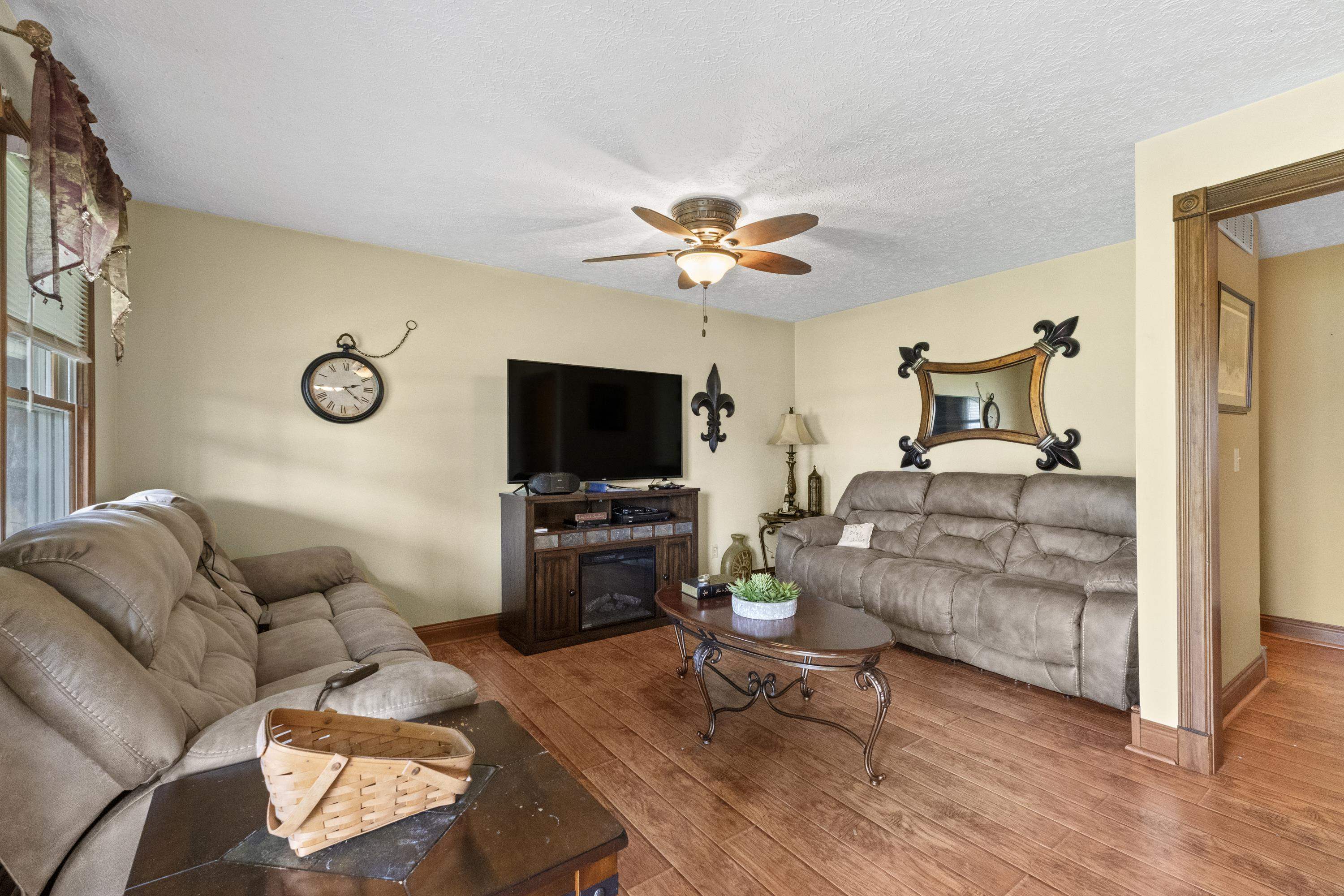 1016 E Midland Trail